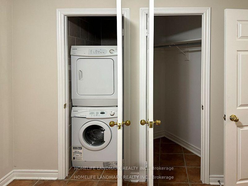 Photo 3 of Unit A, 21 Tenbury Drive, Markham, Unionville — HOMEH