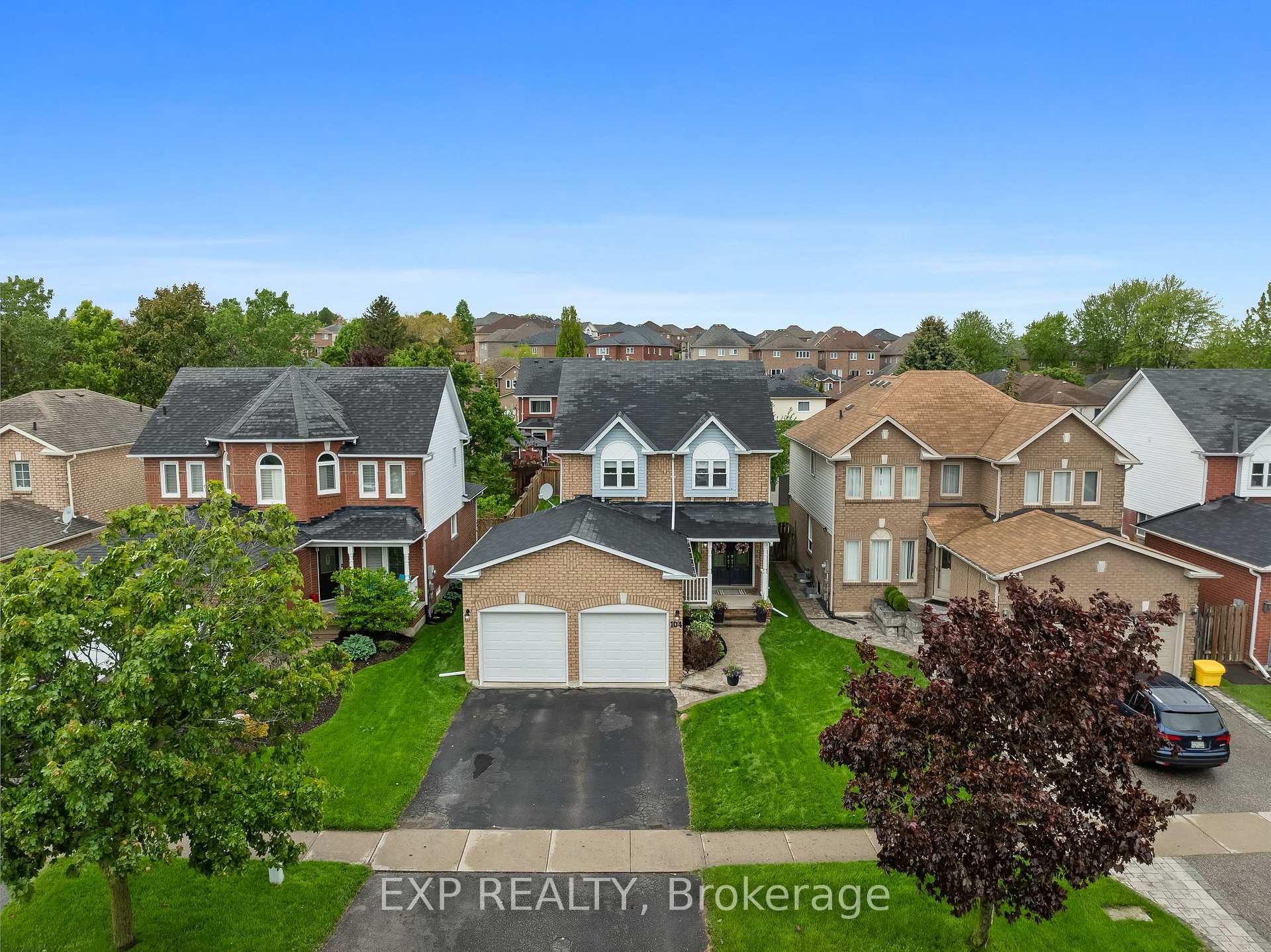 Photo 3 of 104 Apple Blossom Boulevard, Clarington, Bowmanville — HOMEH