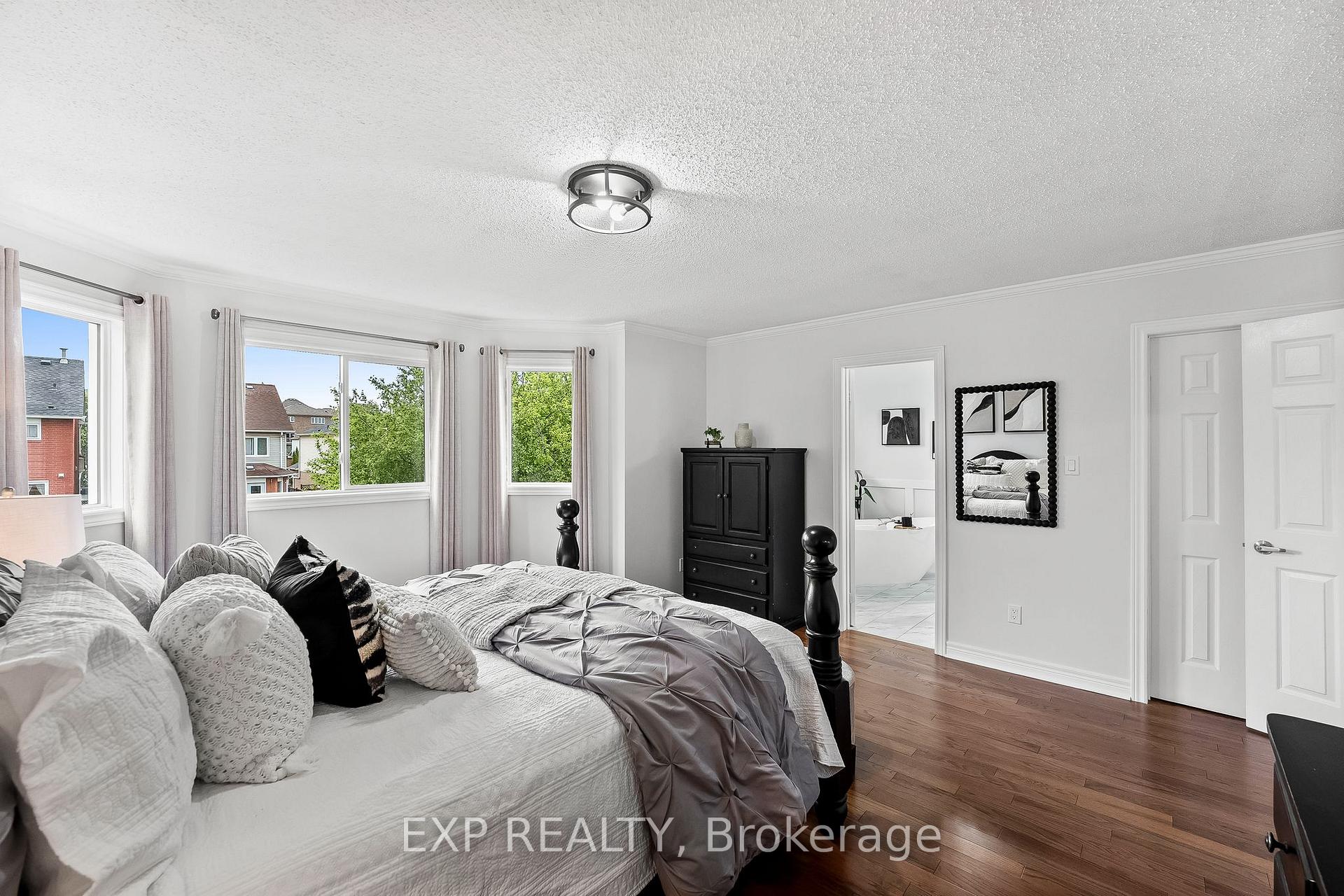 Photo 25 of 104 Apple Blossom Boulevard, Clarington, Bowmanville — HOMEH