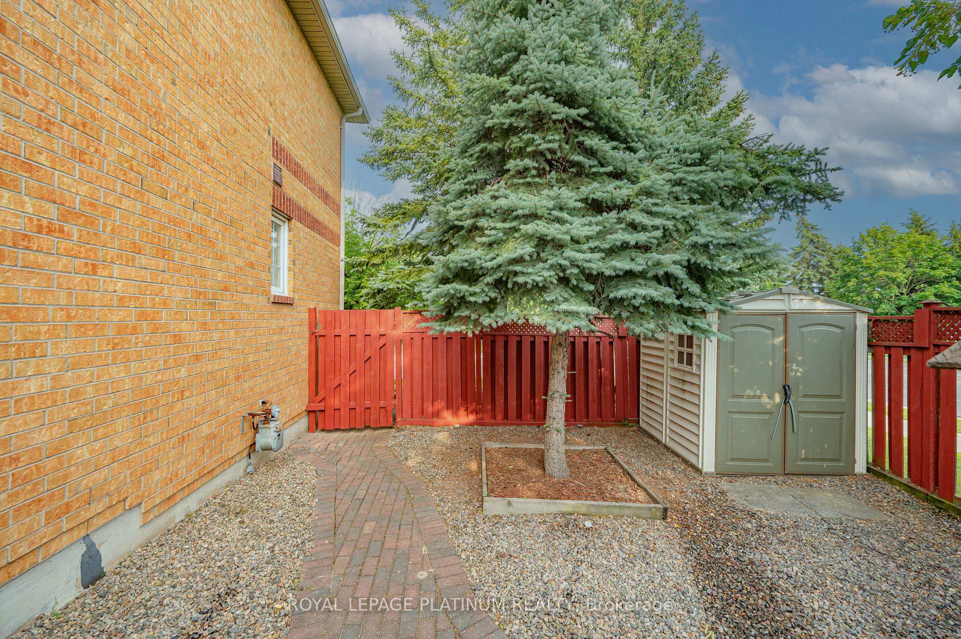 Photo 43 of 2 Gilgorm Road, Brampton, Brampton West — HOMEH