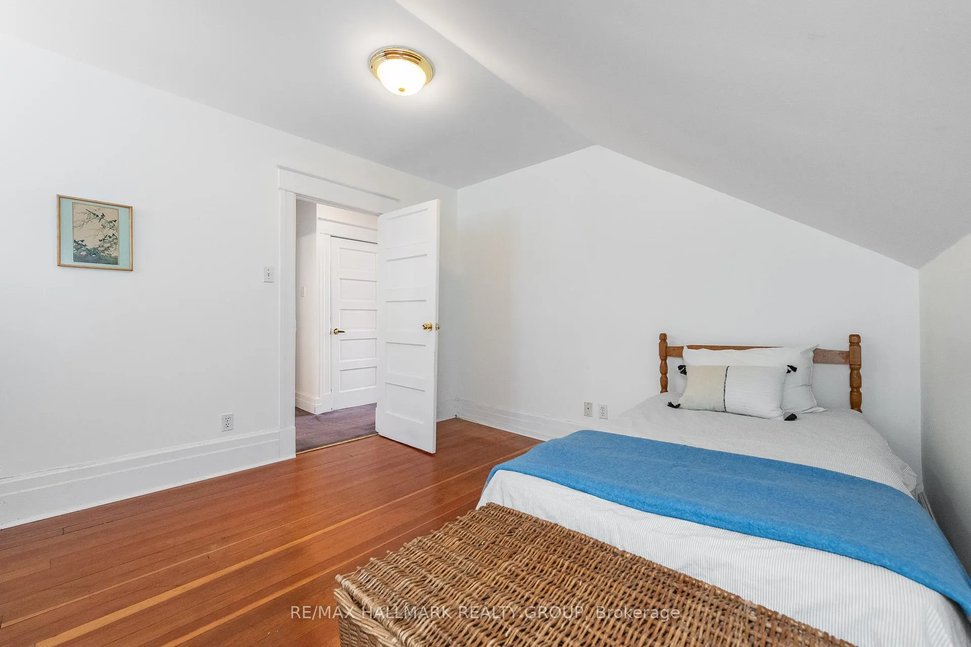 Photo 31 of 55 Smirle Avenue, Ottawa, Ottawa West — HOMEH