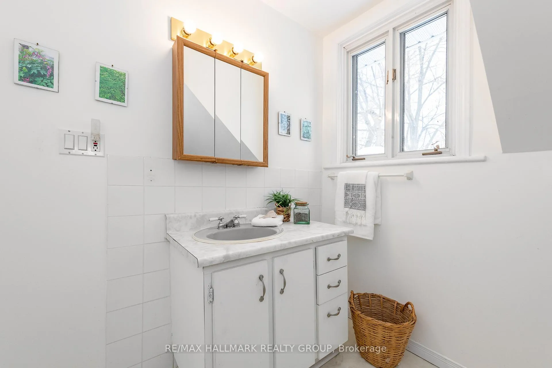 Photo 34 of 55 Smirle Avenue, Ottawa, Ottawa West — HOMEH