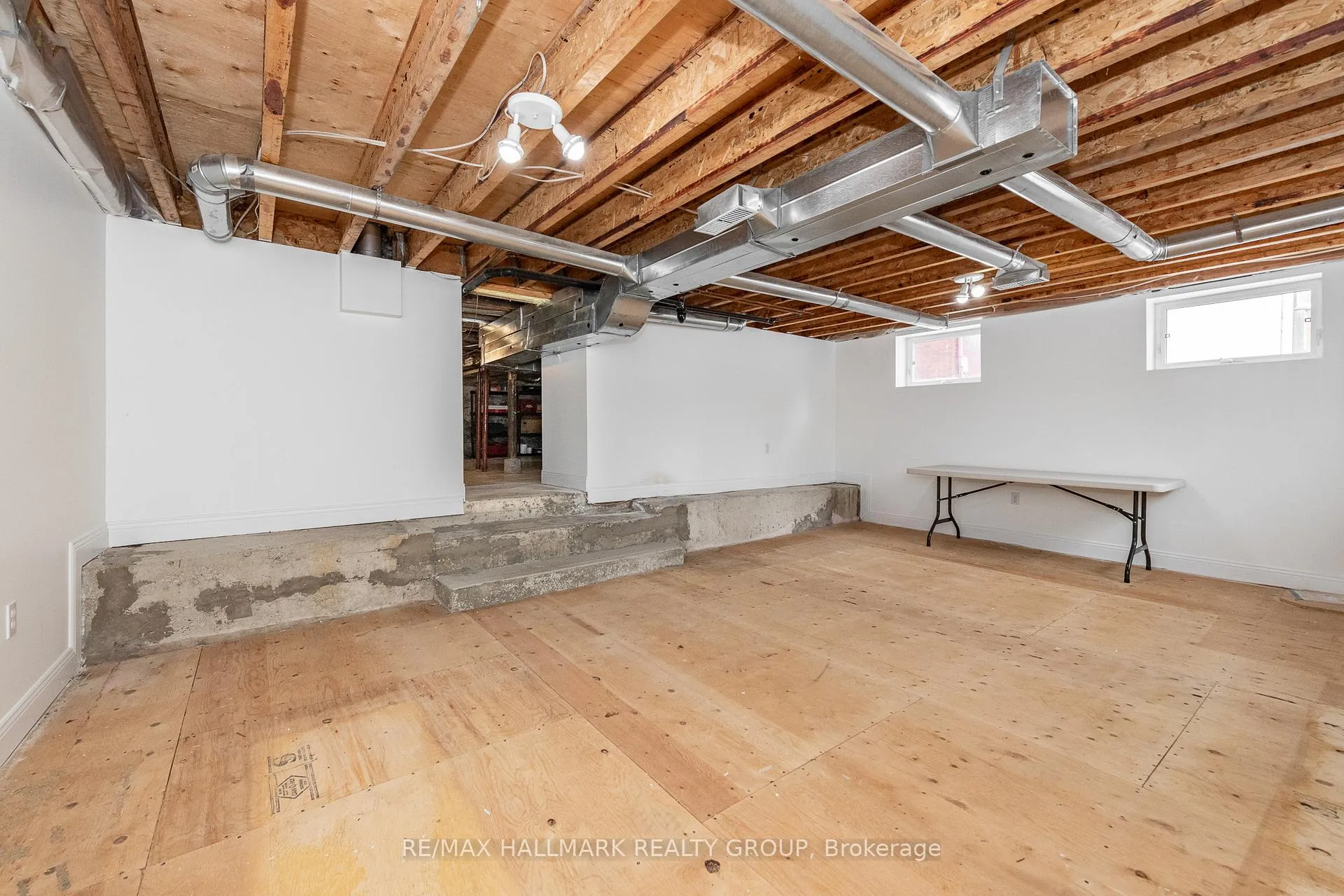 Photo 38 of 55 Smirle Avenue, Ottawa, Ottawa West — HOMEH