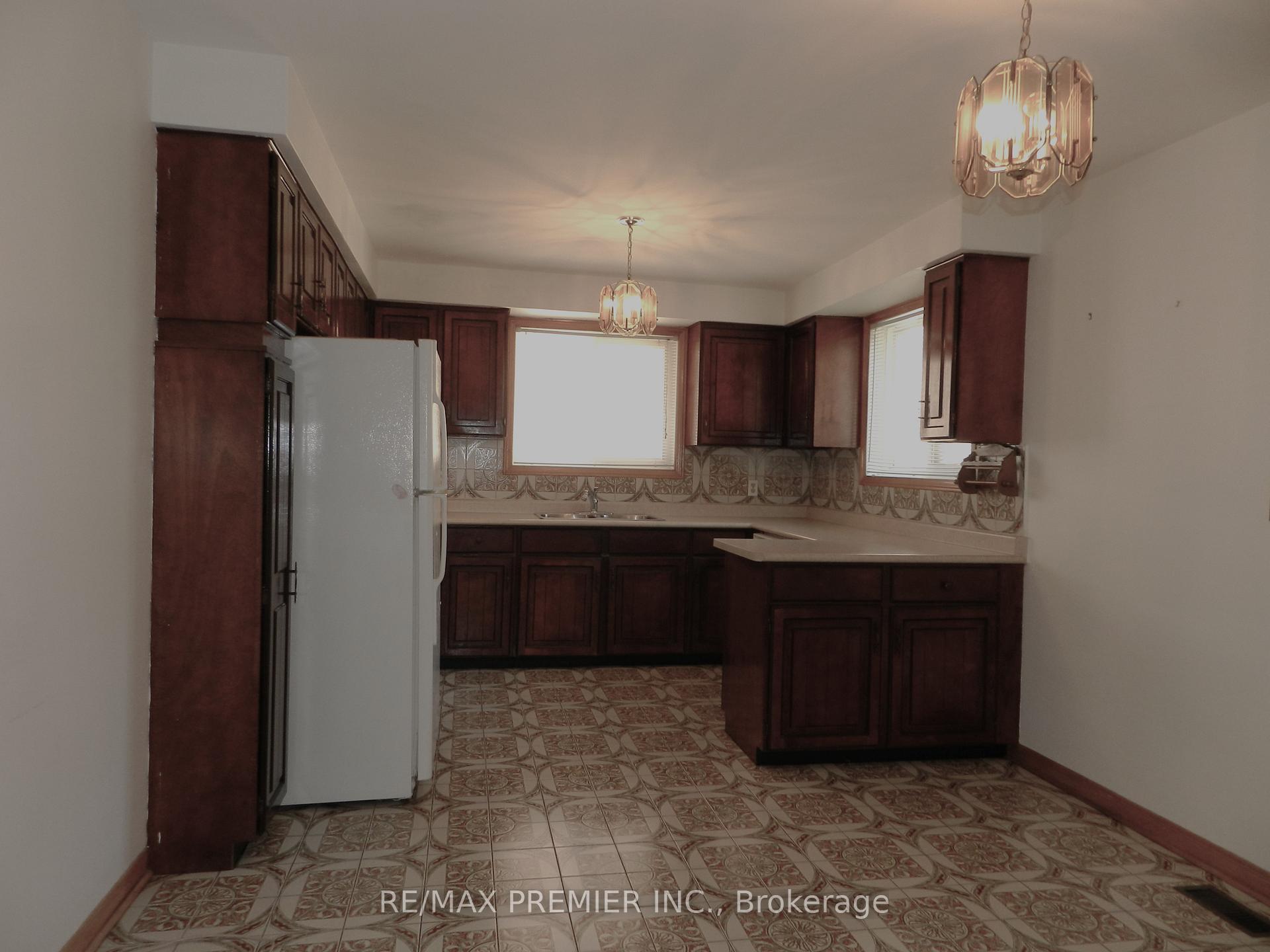 Photo 6 of 36 Willis Road, Vaughan, East Woodbridge — HOMEH