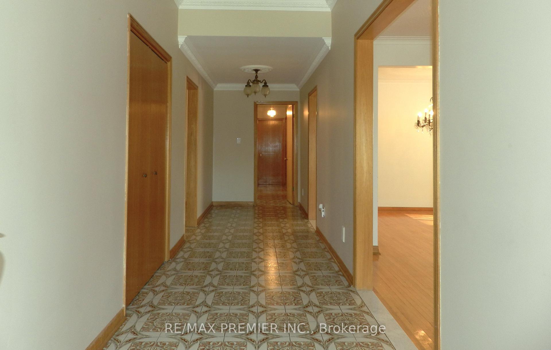 Photo 7 of 36 Willis Road, Vaughan, East Woodbridge — HOMEH