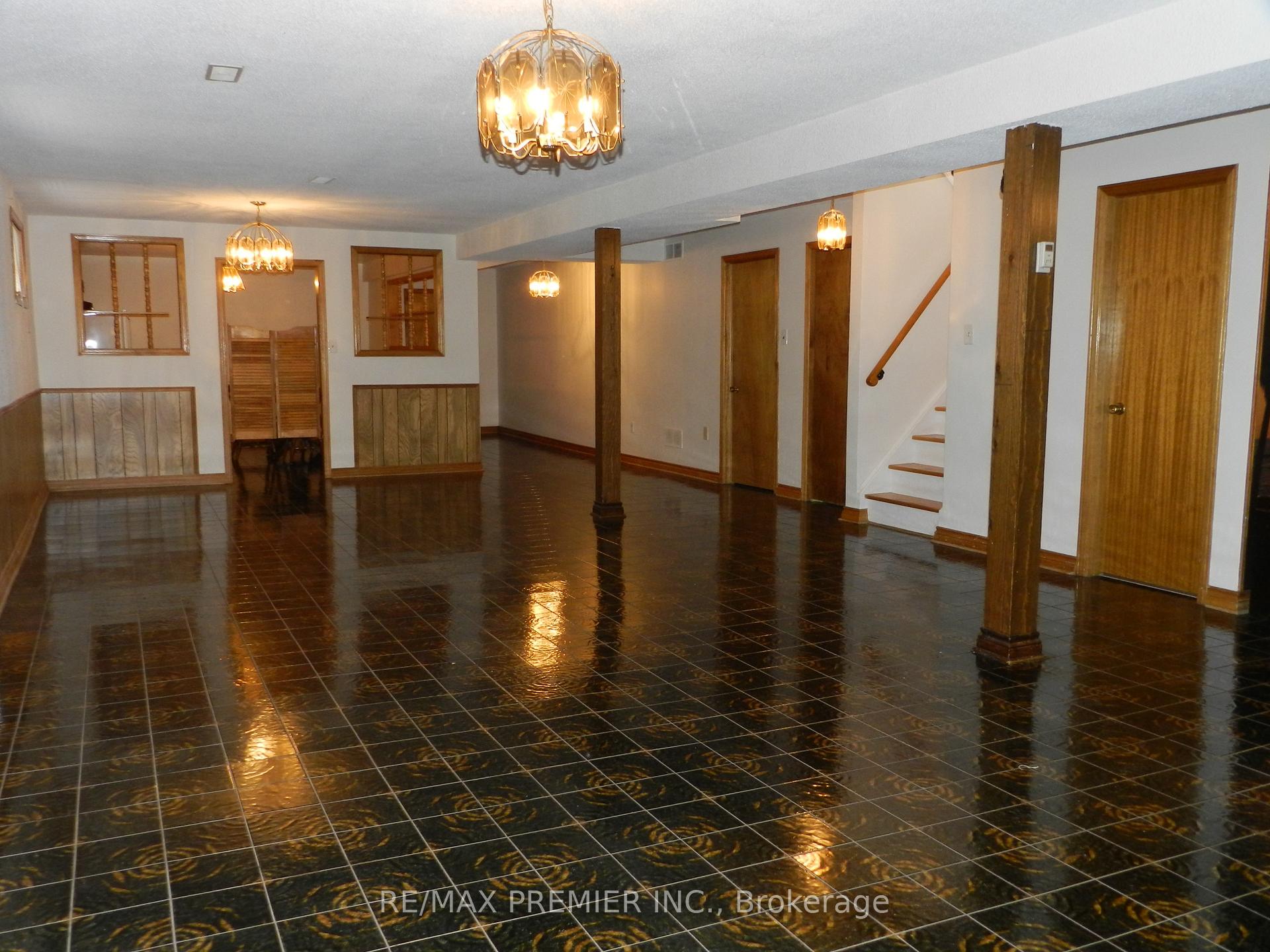 Photo 8 of 36 Willis Road, Vaughan, East Woodbridge — HOMEH