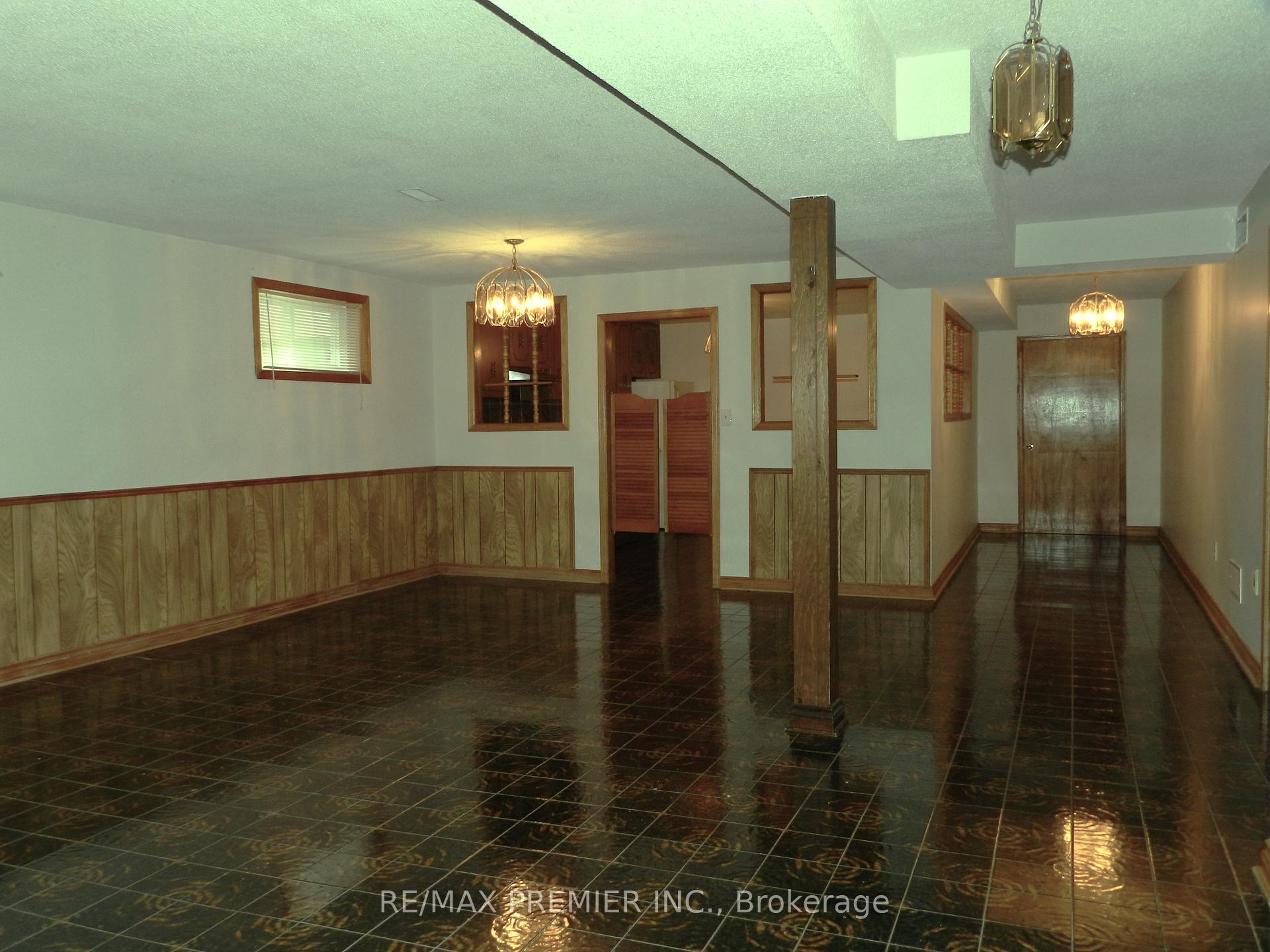 Photo 11 of 36 Willis Road, Vaughan, East Woodbridge — HOMEH