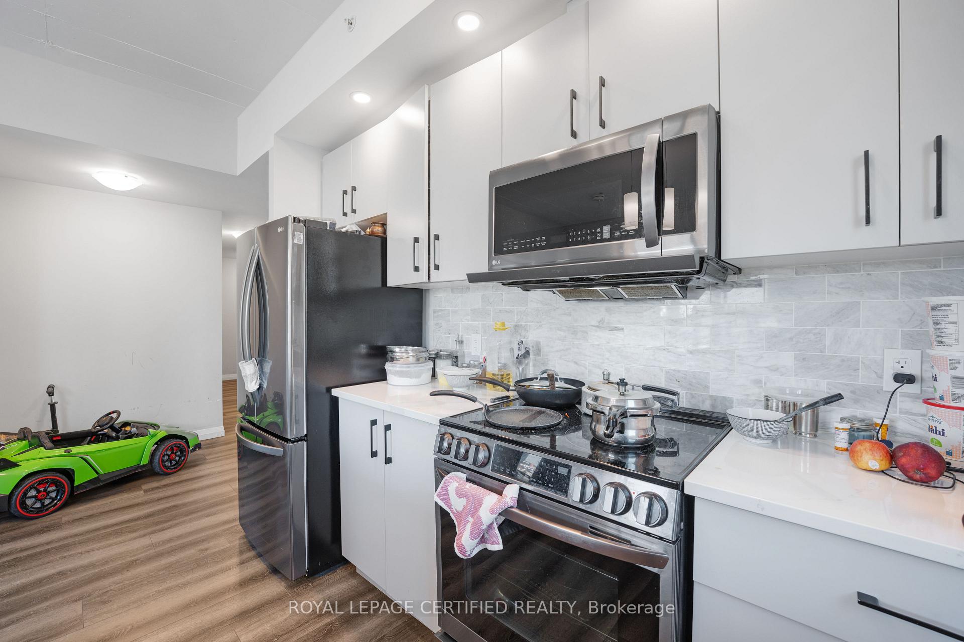 Photo 6 of Unit 1502, 108 Garment Street, Kitchener, City Commercial Core — HOMEH