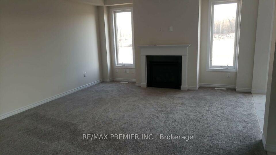 Photo 2 of 7784 Tupelo Crescent, Niagara Falls, Brown — HOMEH