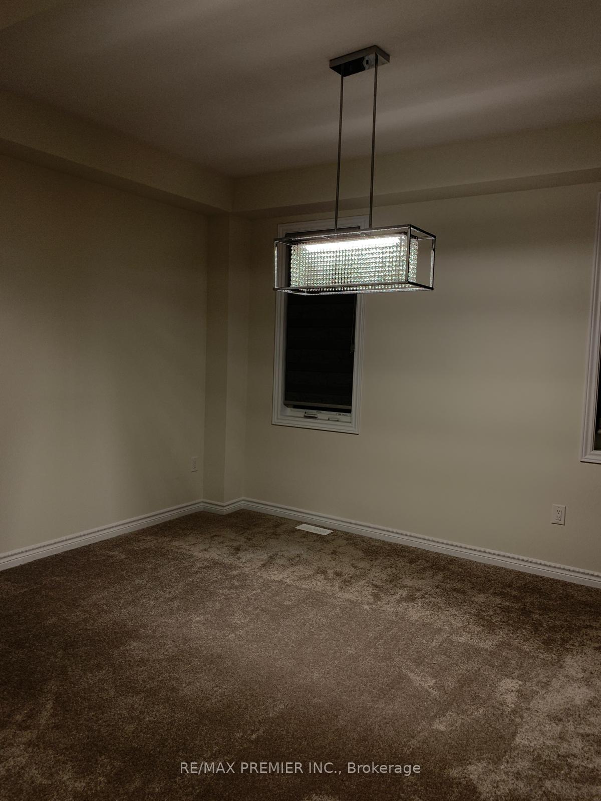 Photo 10 of 7784 Tupelo Crescent, Niagara Falls, Brown — HOMEH