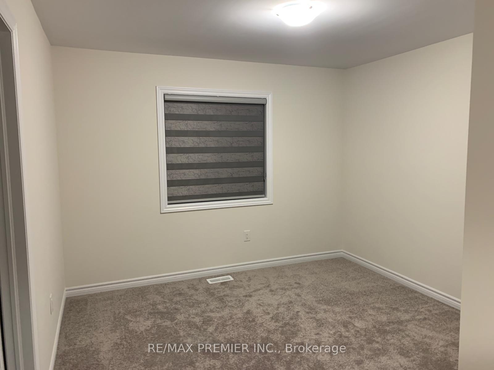 Photo 12 of 7784 Tupelo Crescent, Niagara Falls, Brown — HOMEH