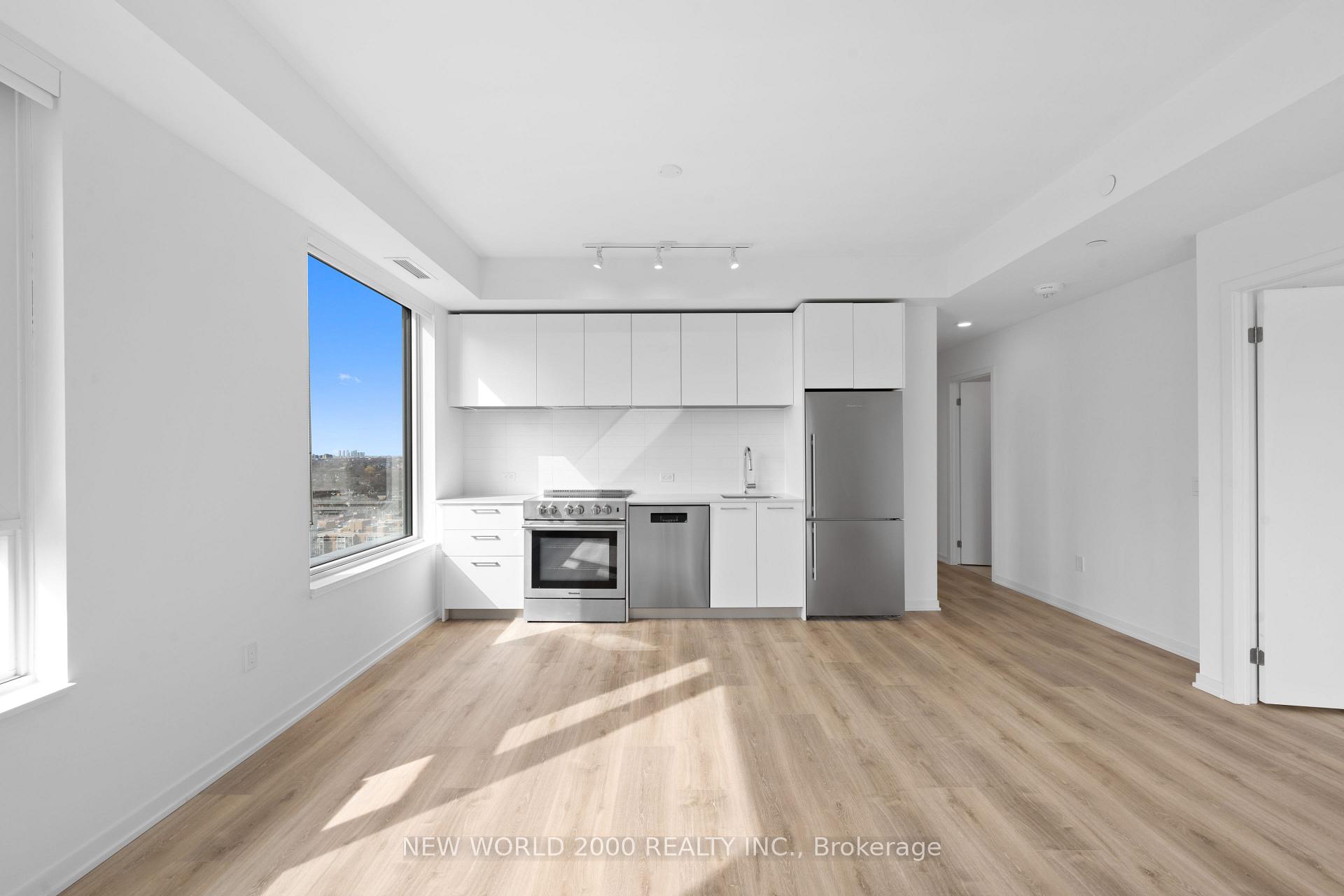 Photo 6 of Unit 1509, 101 Roehampton Avenue, Toronto, Mount Pleasant West — HOMEH