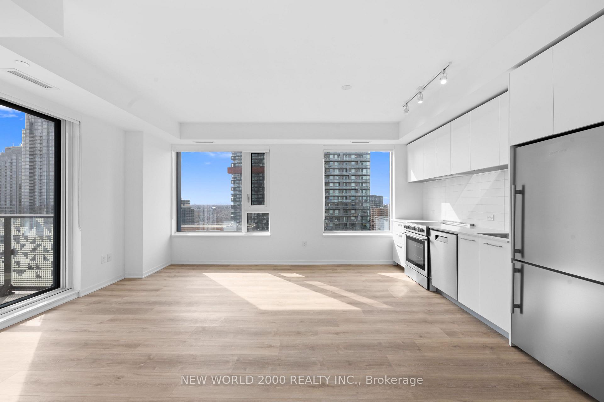 Photo 7 of Unit 1509, 101 Roehampton Avenue, Toronto, Mount Pleasant West — HOMEH