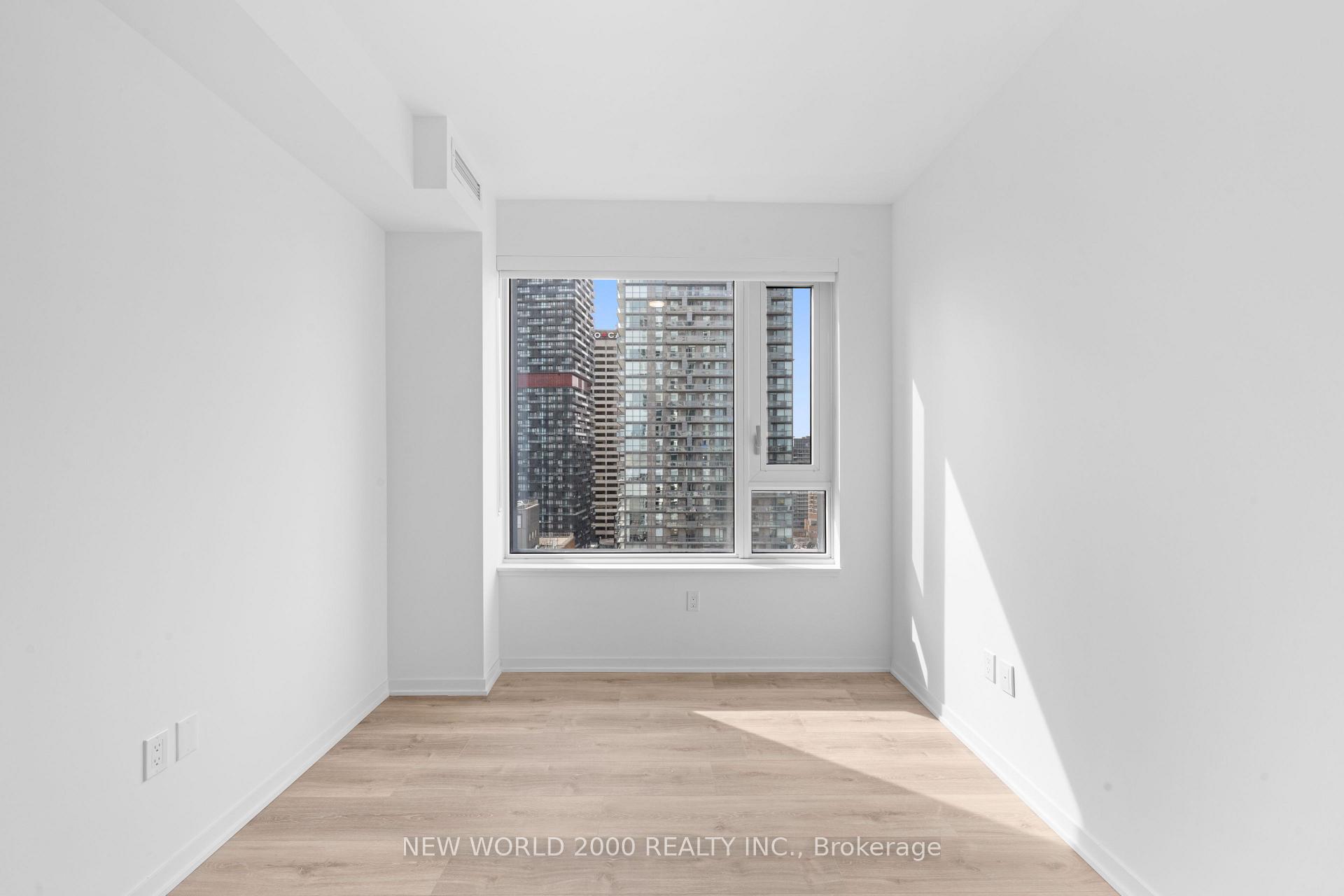 Photo 18 of Unit 1509, 101 Roehampton Avenue, Toronto, Mount Pleasant West — HOMEH