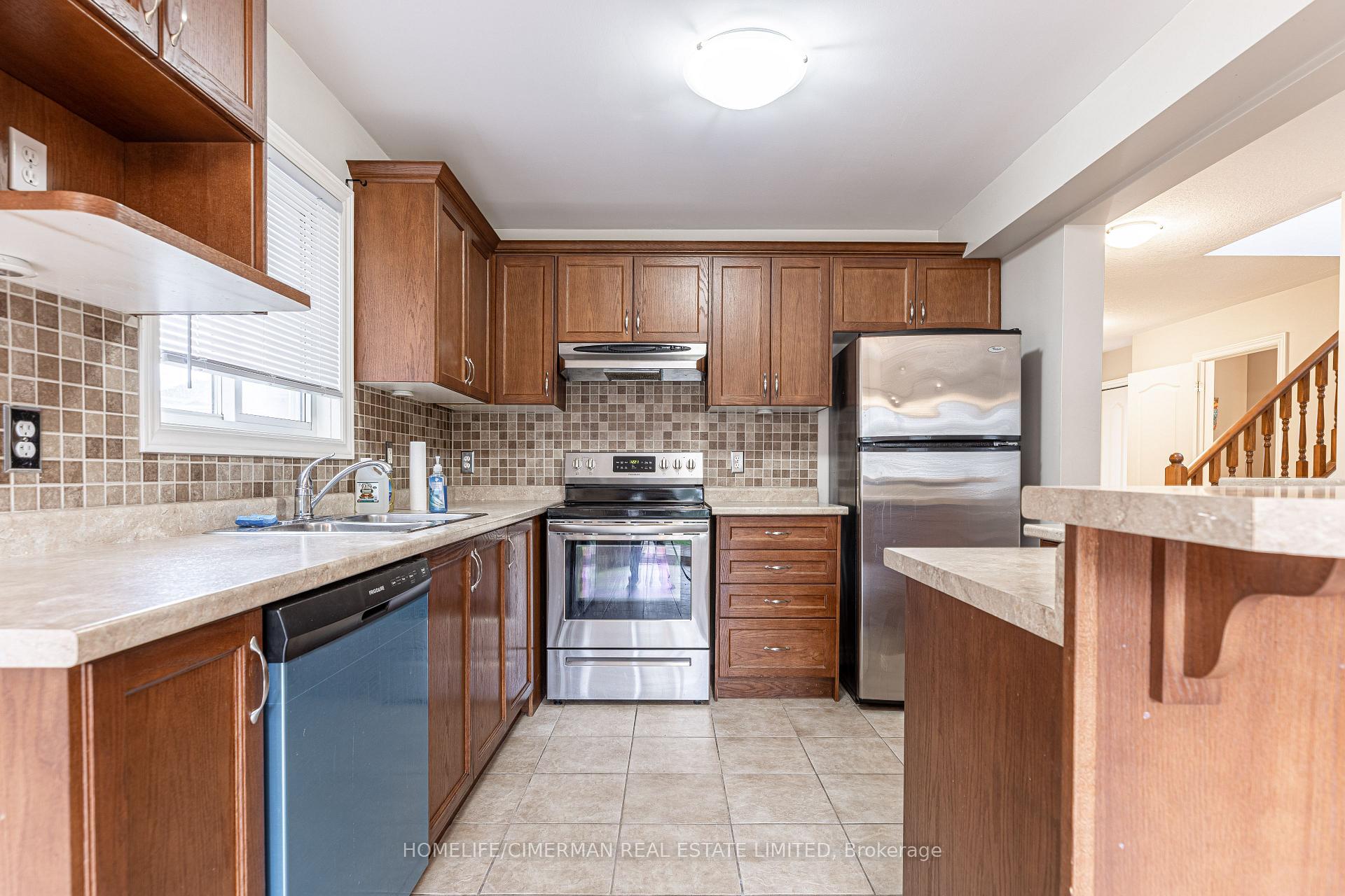 Photo 4 of 1202 Smither Road, London, North I — HOMEH