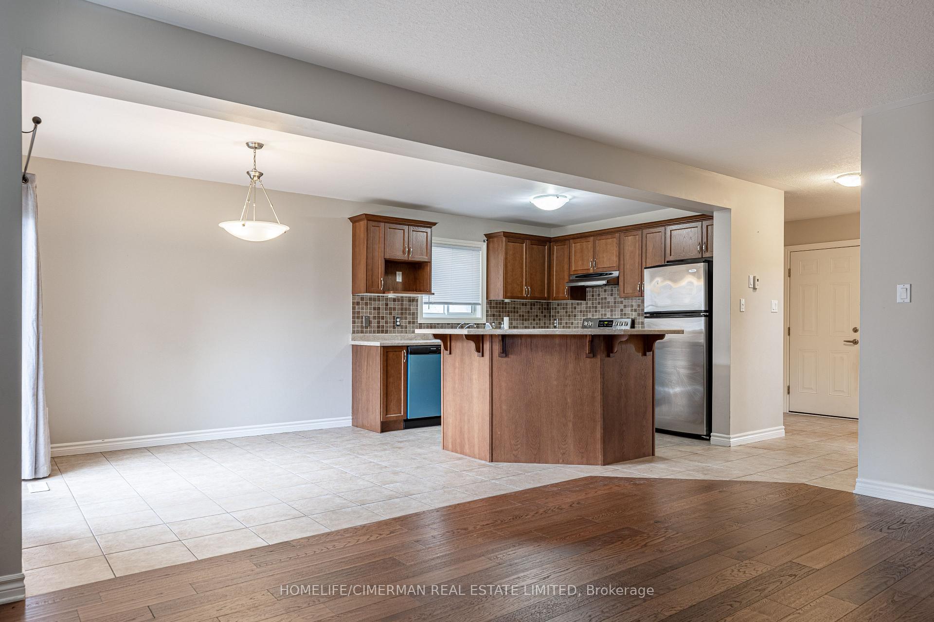 Photo 5 of 1202 Smither Road, London, North I — HOMEH