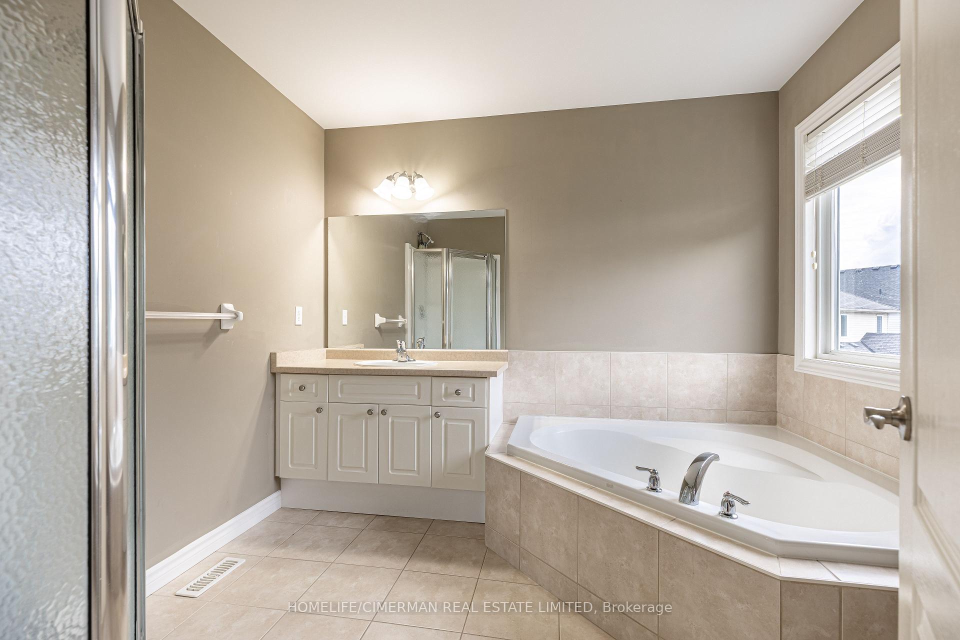 Photo 9 of 1202 Smither Road, London, North I — HOMEH