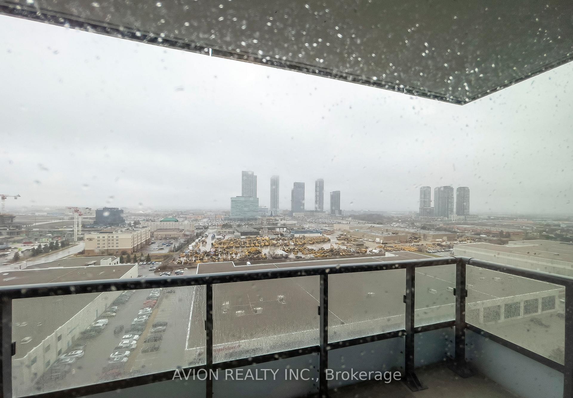 Photo 8 of Unit 1716, 10 Honeycrisp Cres, Vaughan, Vaughan Corporate Centre — HOMEH