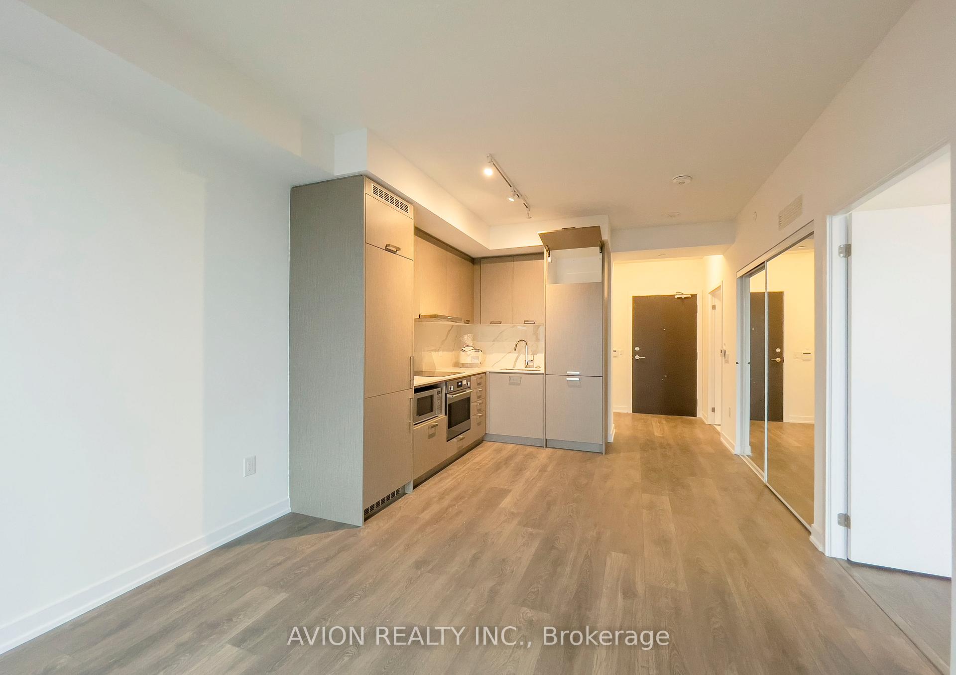 Photo 10 of Unit 1716, 10 Honeycrisp Cres, Vaughan, Vaughan Corporate Centre — HOMEH