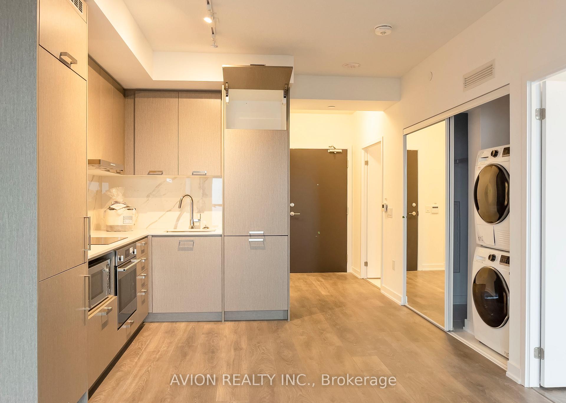 Photo 12 of Unit 1716, 10 Honeycrisp Cres, Vaughan, Vaughan Corporate Centre — HOMEH