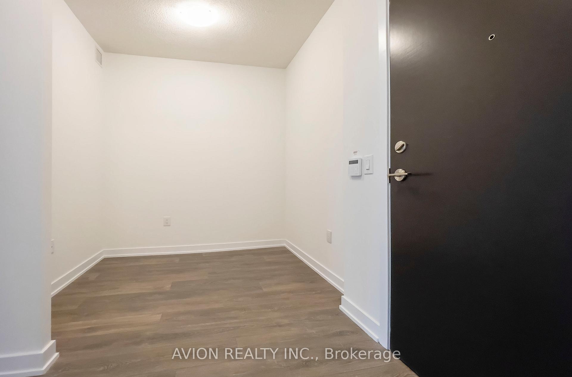 Photo 14 of Unit 1716, 10 Honeycrisp Cres, Vaughan, Vaughan Corporate Centre — HOMEH