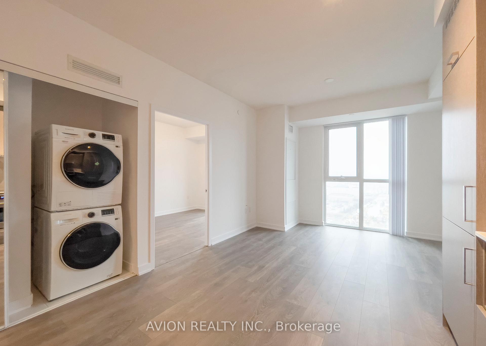Photo 16 of Unit 1716, 10 Honeycrisp Cres, Vaughan, Vaughan Corporate Centre — HOMEH
