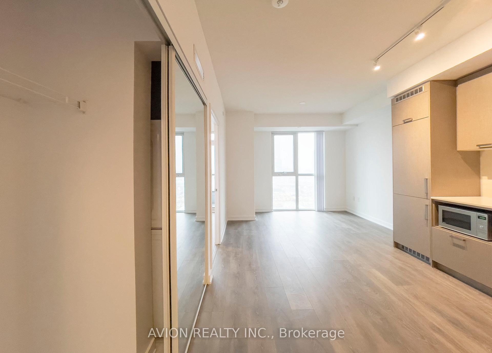 Photo 17 of Unit 1716, 10 Honeycrisp Cres, Vaughan, Vaughan Corporate Centre — HOMEH