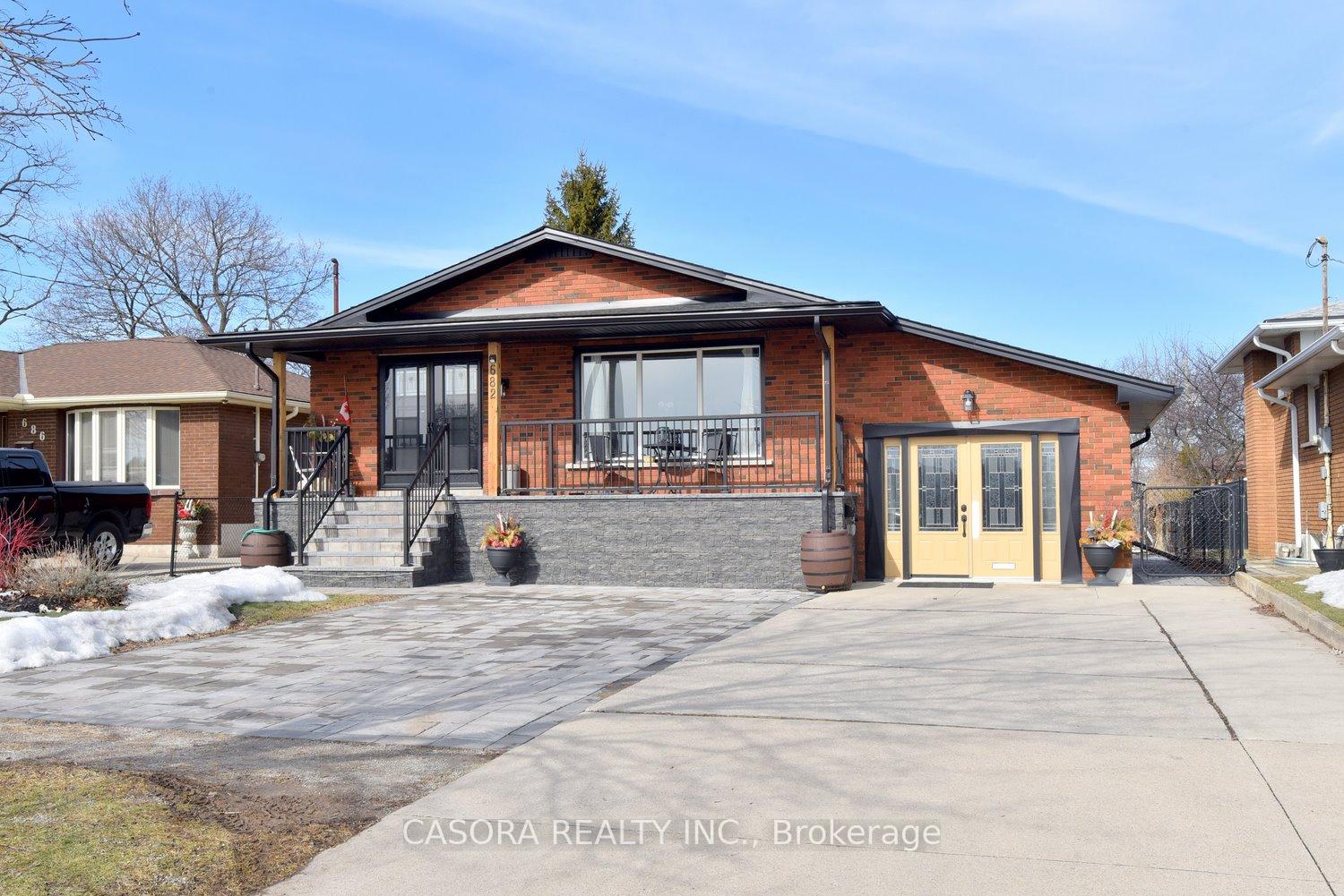 Photo 1 of 682 Mohawk Road W, Hamilton, Westcliffe — HOMEH