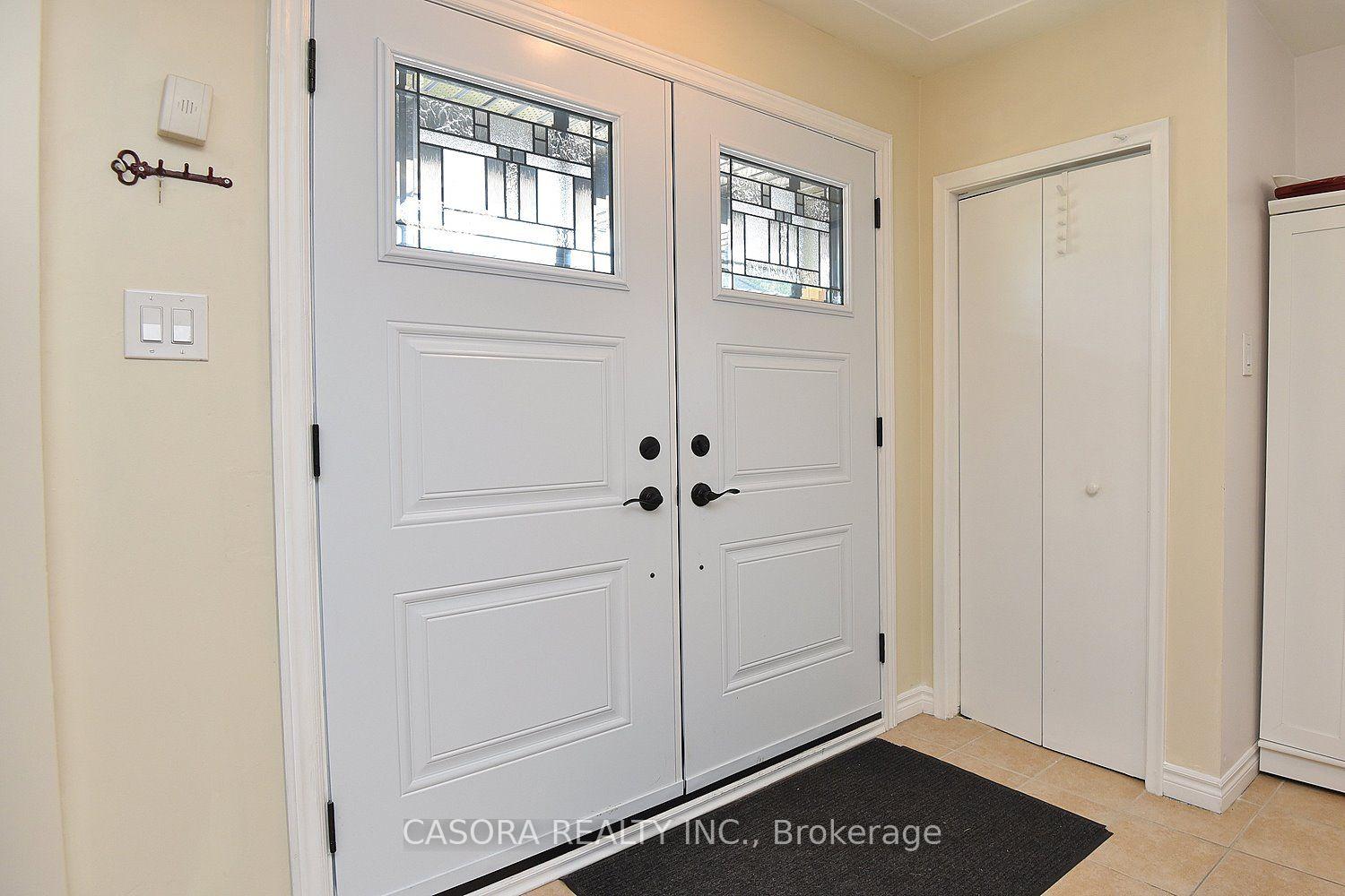 Photo 12 of 682 Mohawk Road W, Hamilton, Westcliffe — HOMEH