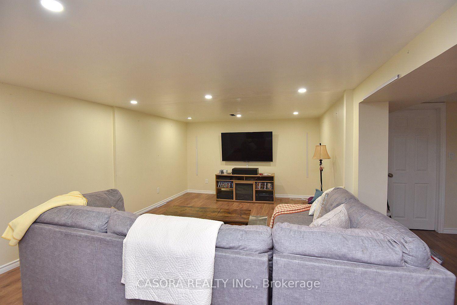 Photo 68 of 682 Mohawk Road W, Hamilton, Westcliffe — HOMEH