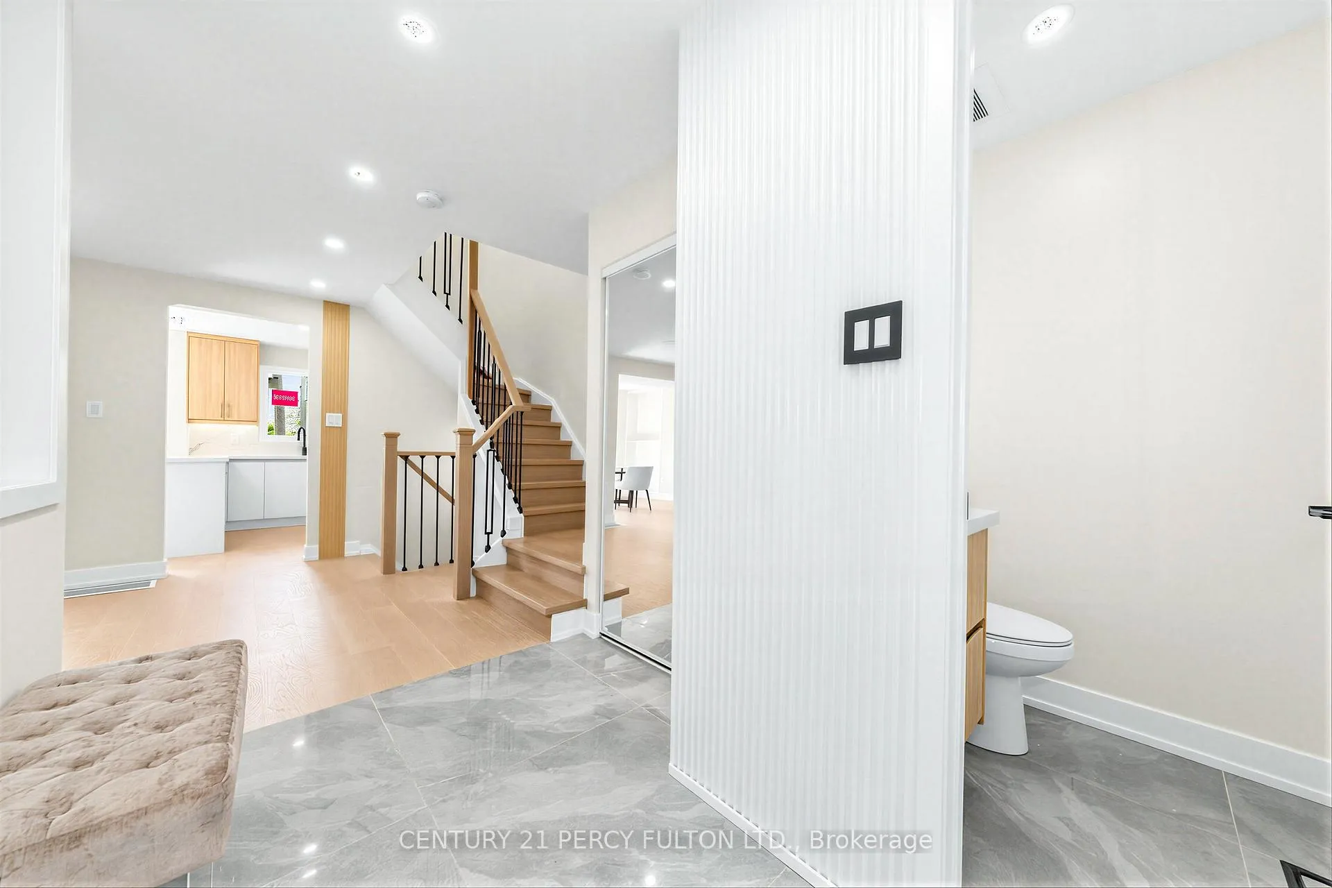 Photo 5 of 1611 Geta Circle, Pickering, Village East — HOMEH