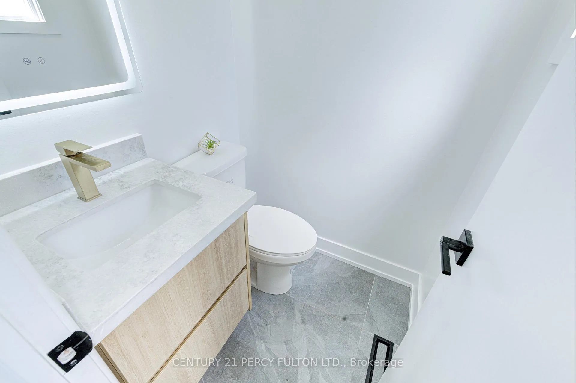 Photo 7 of 1611 Geta Circle, Pickering, Village East — HOMEH