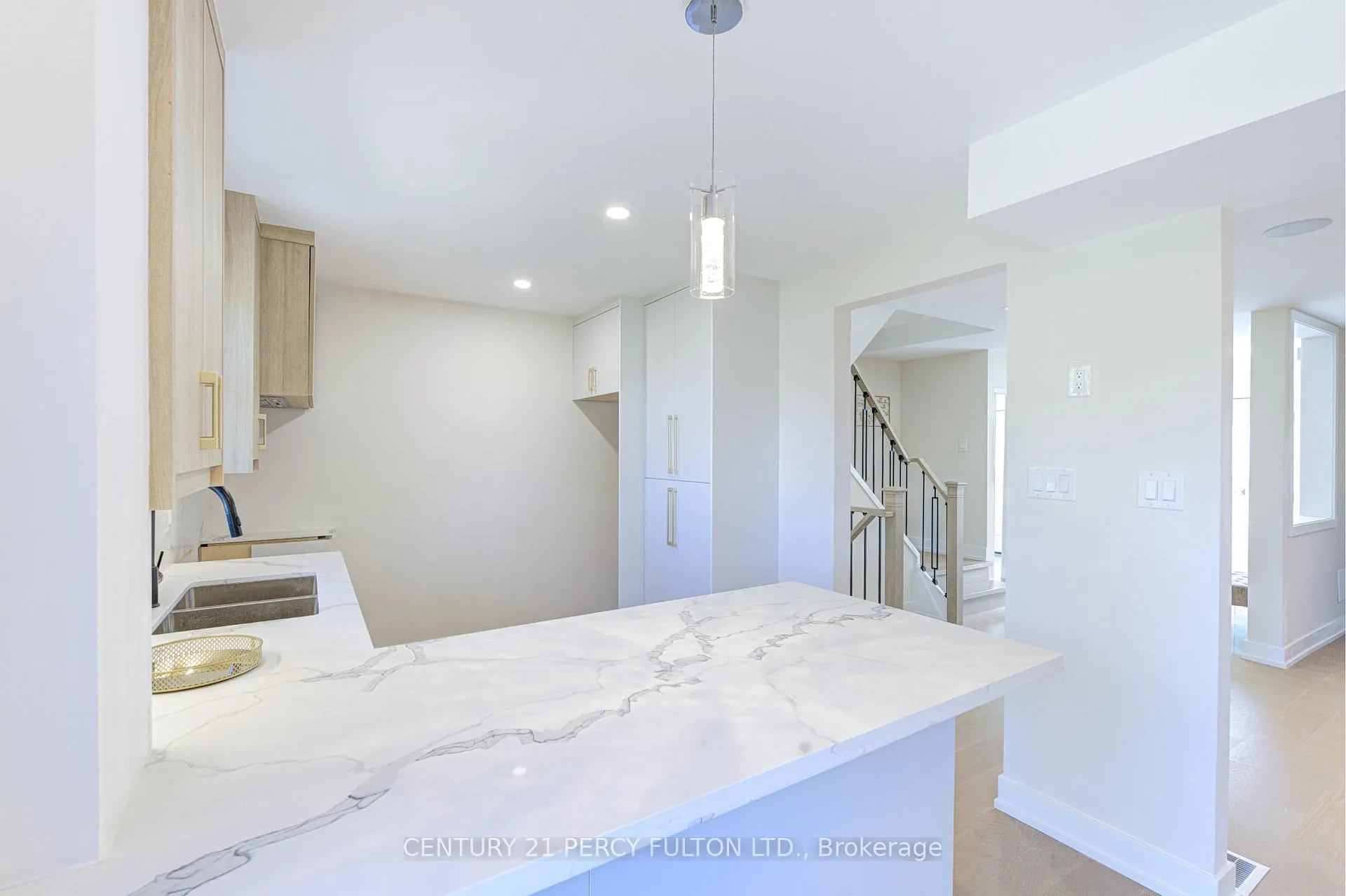 Photo 13 of 1611 Geta Circle, Pickering, Village East — HOMEH