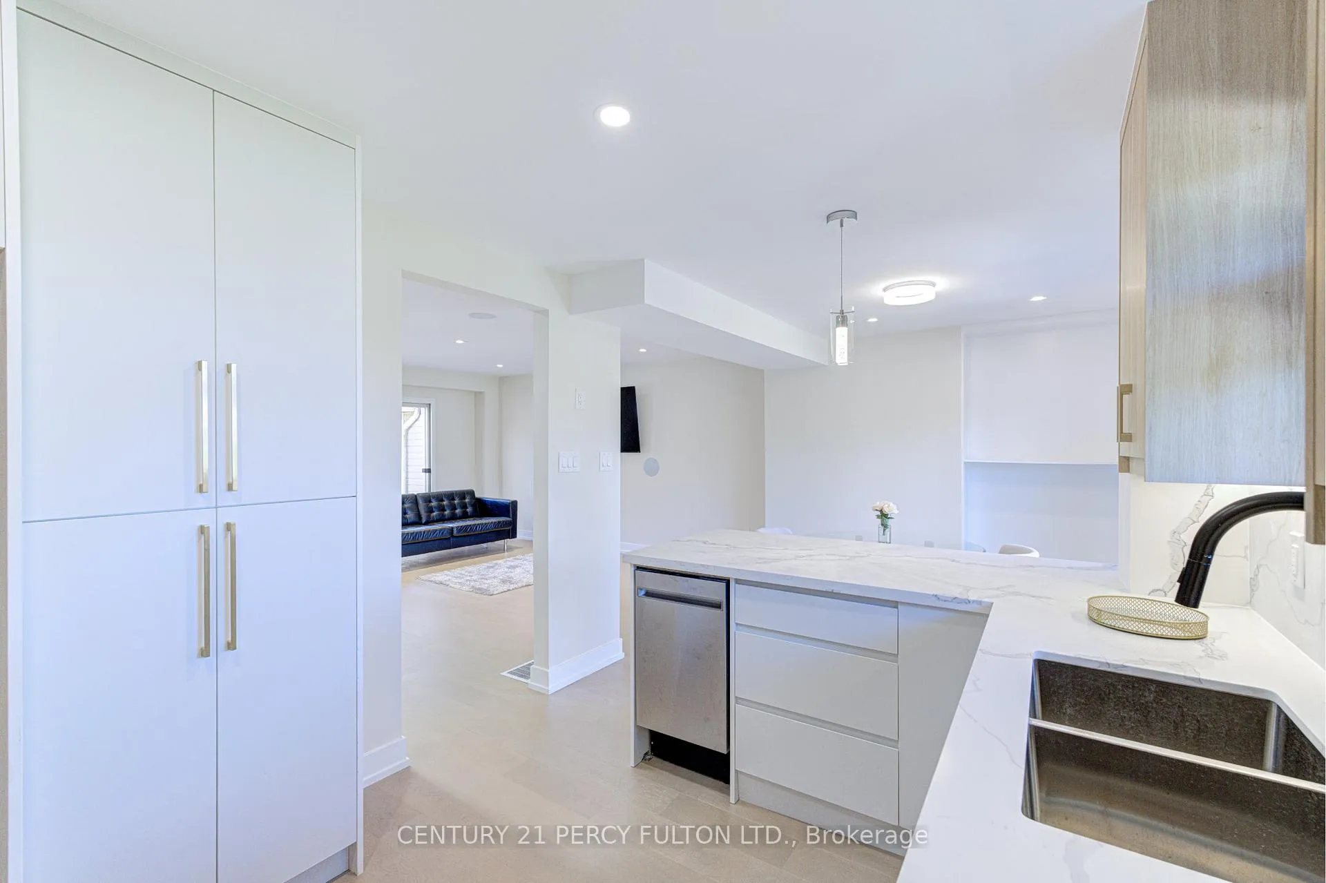 Photo 14 of 1611 Geta Circle, Pickering, Village East — HOMEH