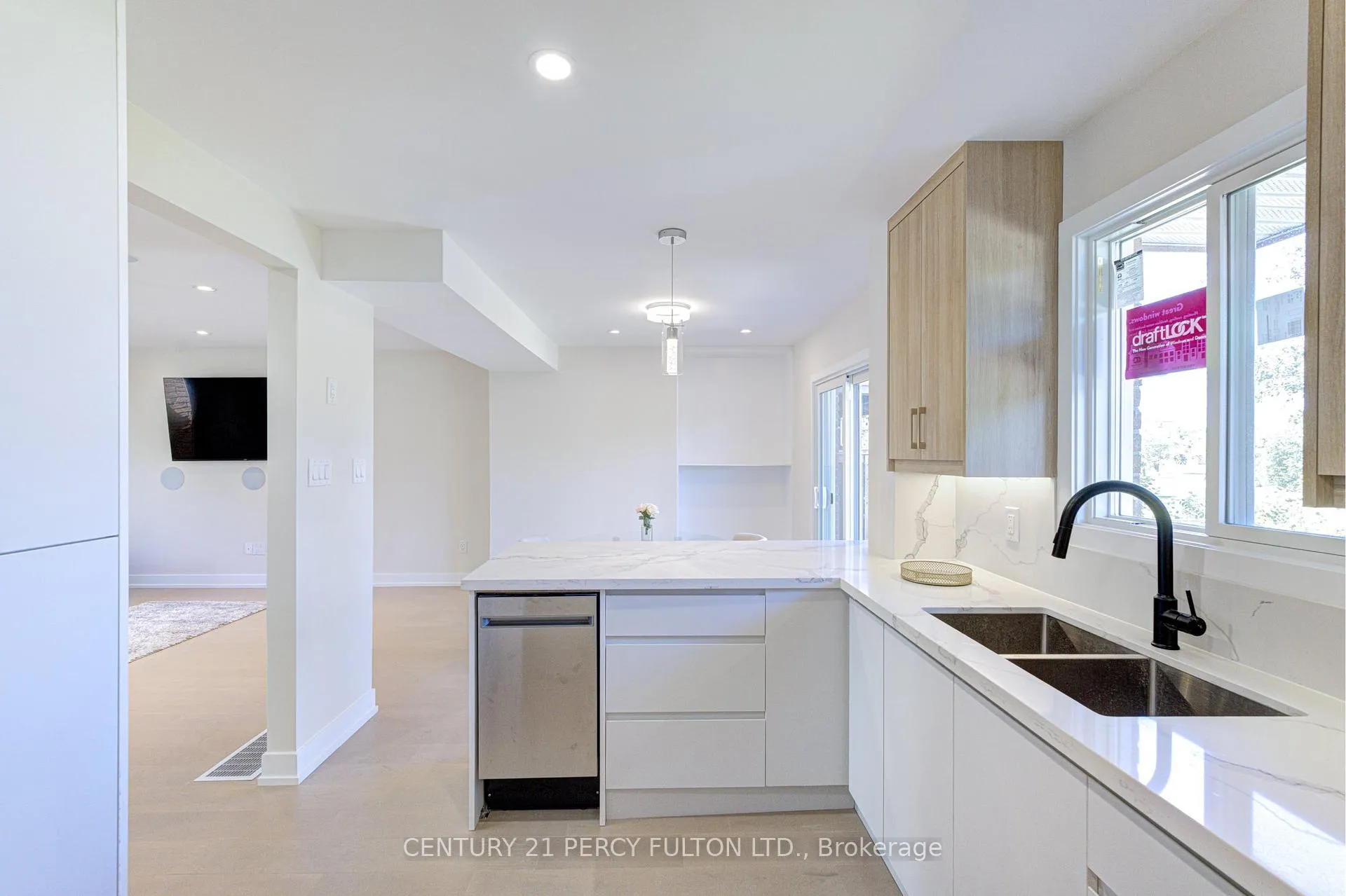 Photo 15 of 1611 Geta Circle, Pickering, Village East — HOMEH