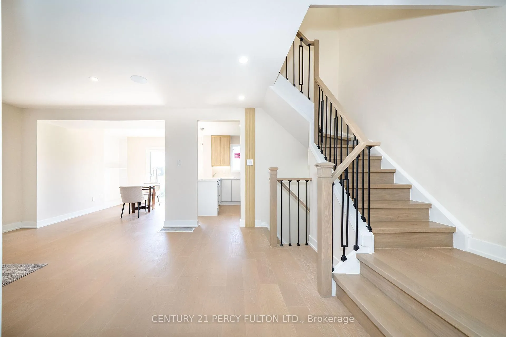 Photo 16 of 1611 Geta Circle, Pickering, Village East — HOMEH