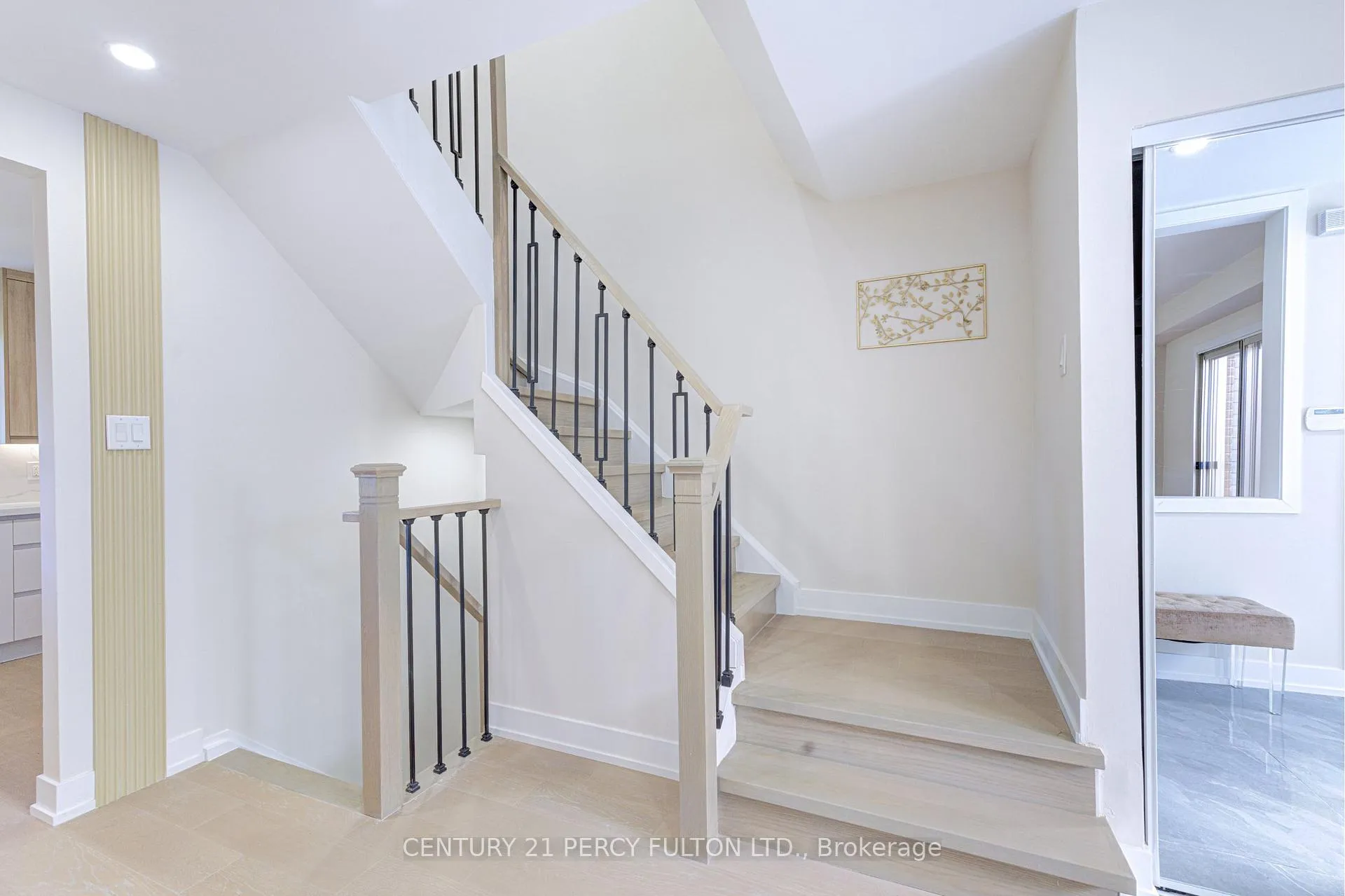 Photo 18 of 1611 Geta Circle, Pickering, Village East — HOMEH
