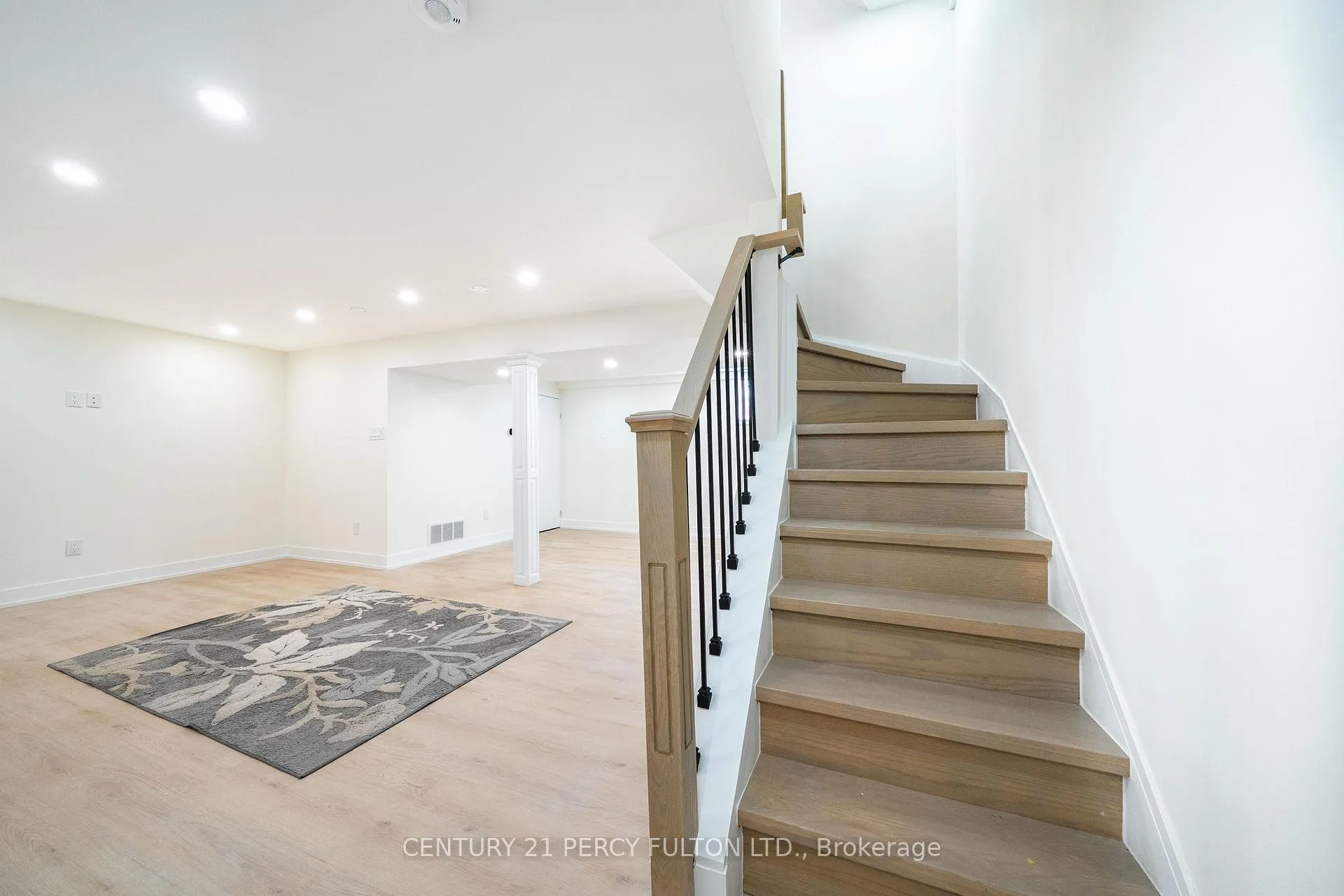 Photo 36 of 1611 Geta Circle, Pickering, Village East — HOMEH