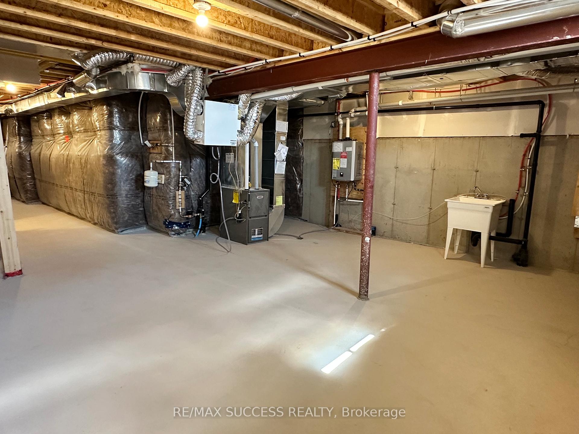Photo 32 of 7 Chapman Road, Brant, Paris — HOMEH