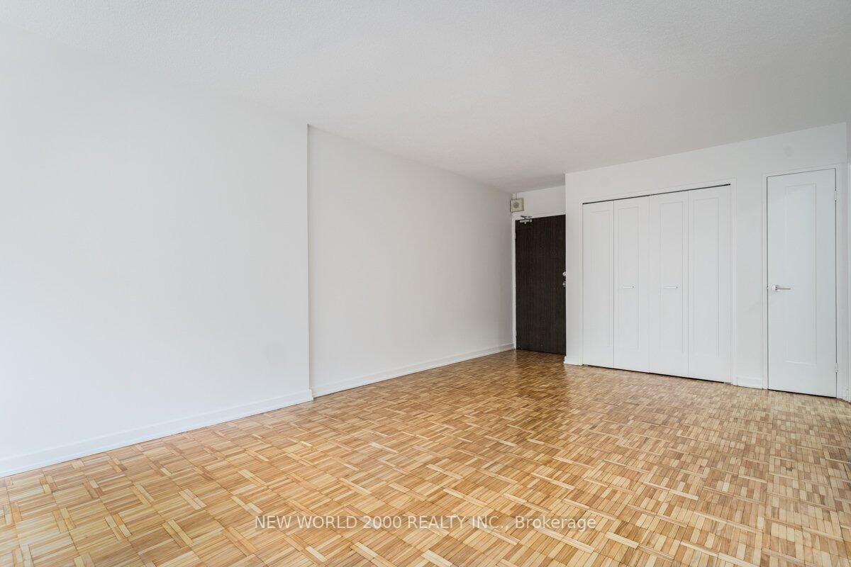 Photo 2 of Unit 1901, 101 Roehampton Avenue, Toronto, Mount Pleasant West — HOMEH