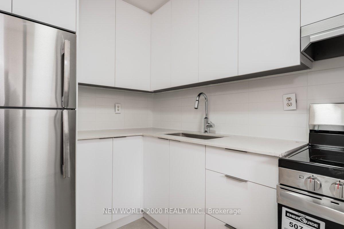 Photo 5 of Unit 1901, 101 Roehampton Avenue, Toronto, Mount Pleasant West — HOMEH