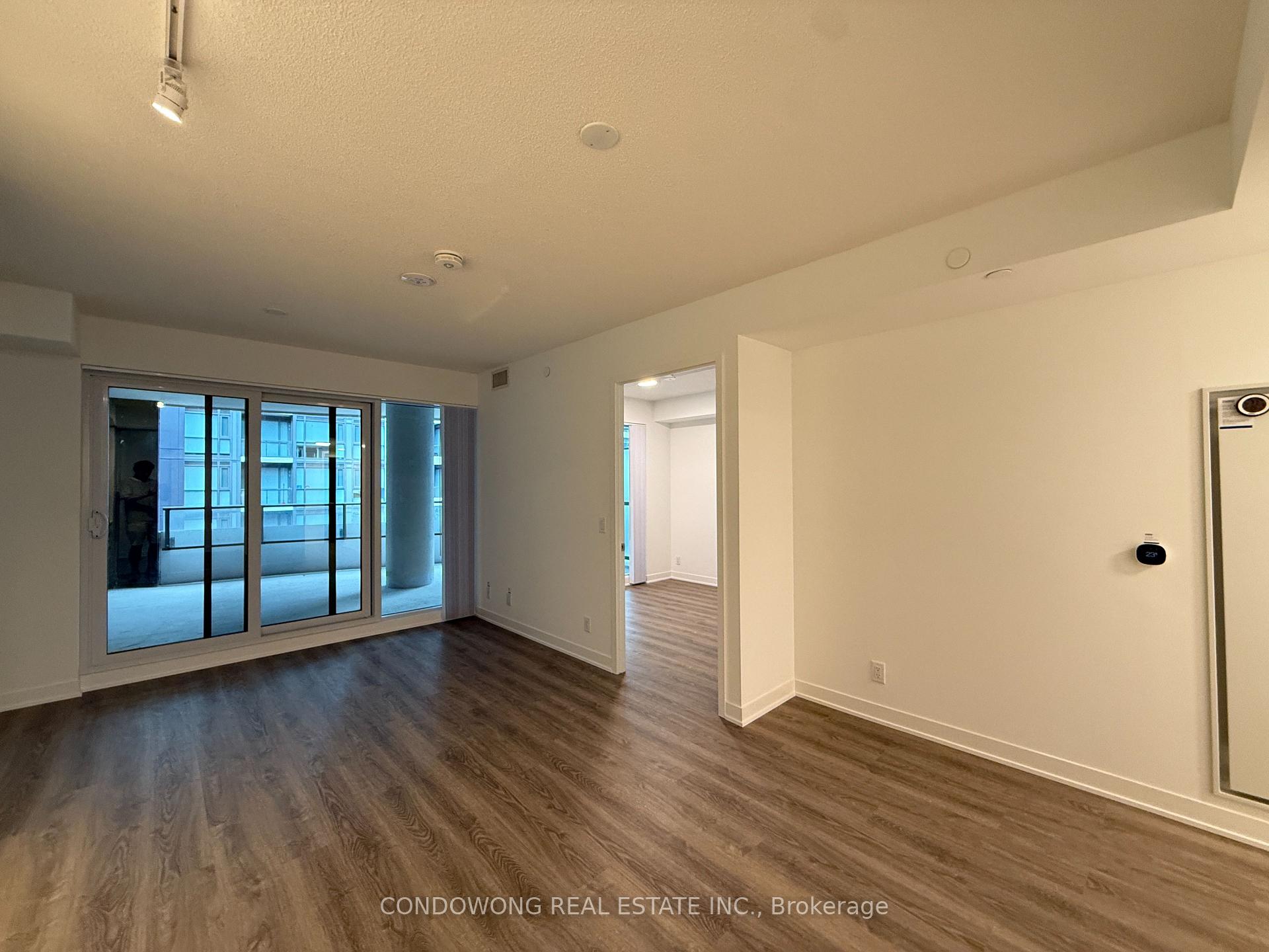 Photo 3 of Unit 807, 180 Front Street E, Toronto, Moss Park — HOMEH