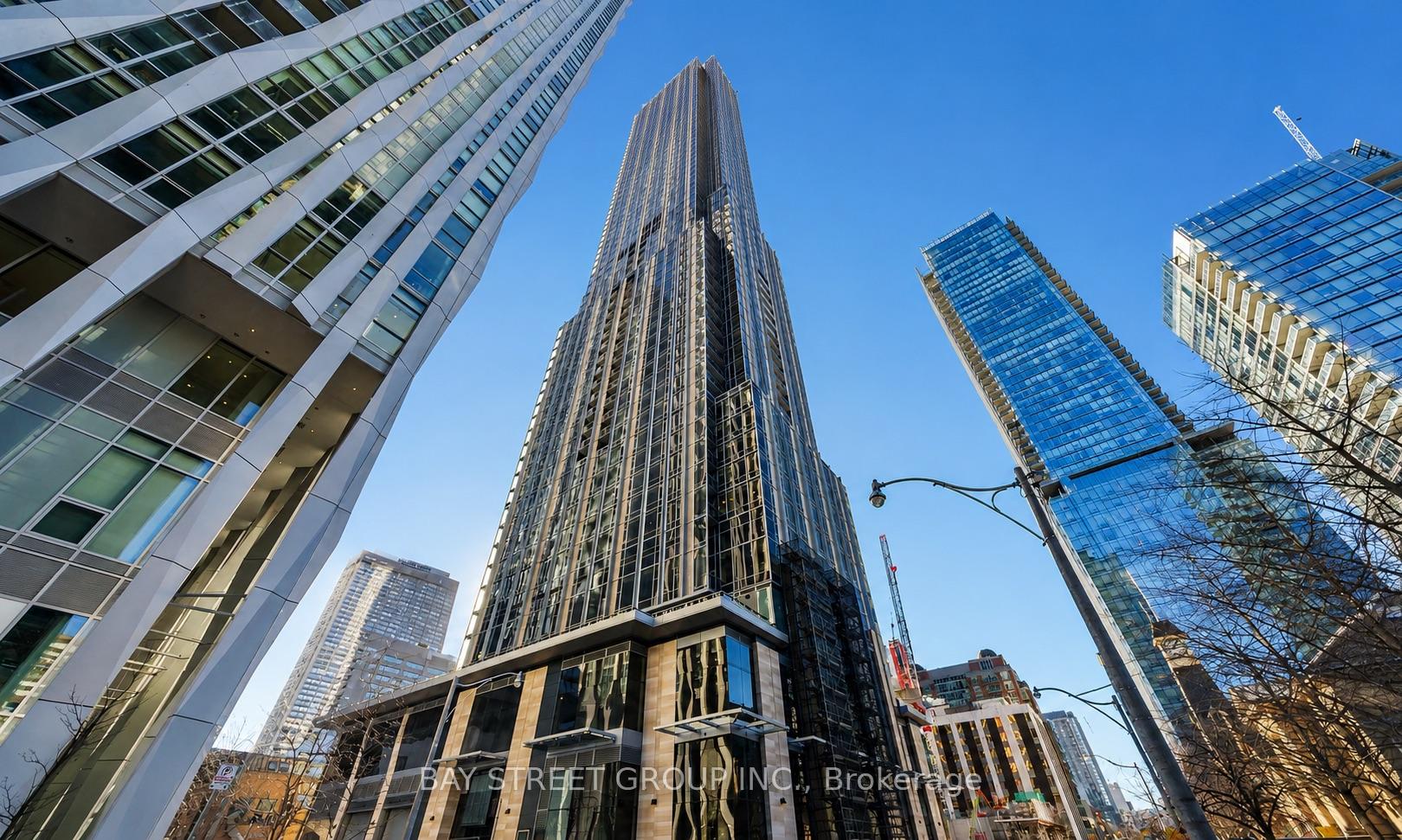 Front of Unit 2108, 11 Yorkville Avenue