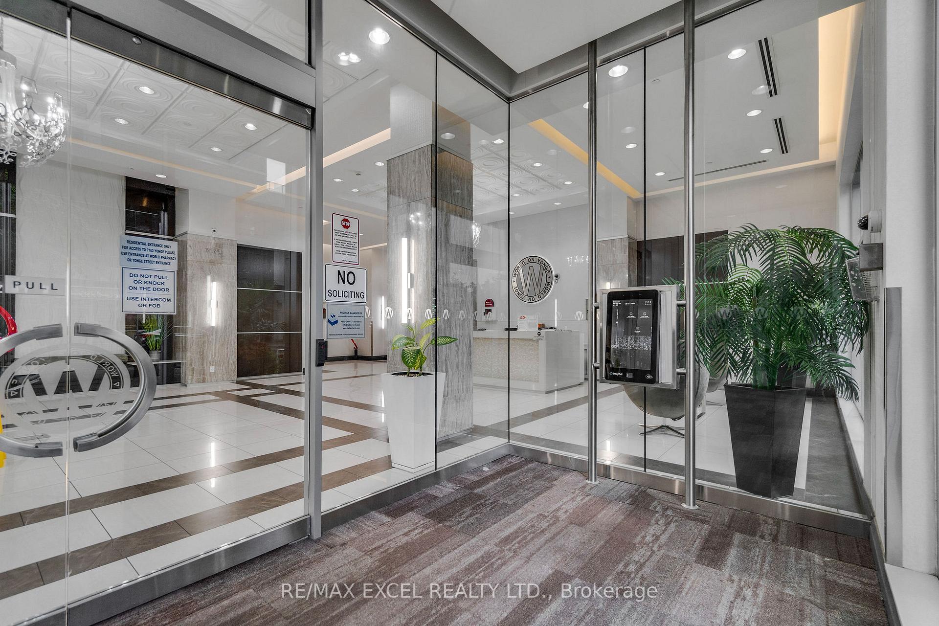 Photo 7 of Unit 625, 7161 Yonge Street, Markham, Thornhill — HOMEH