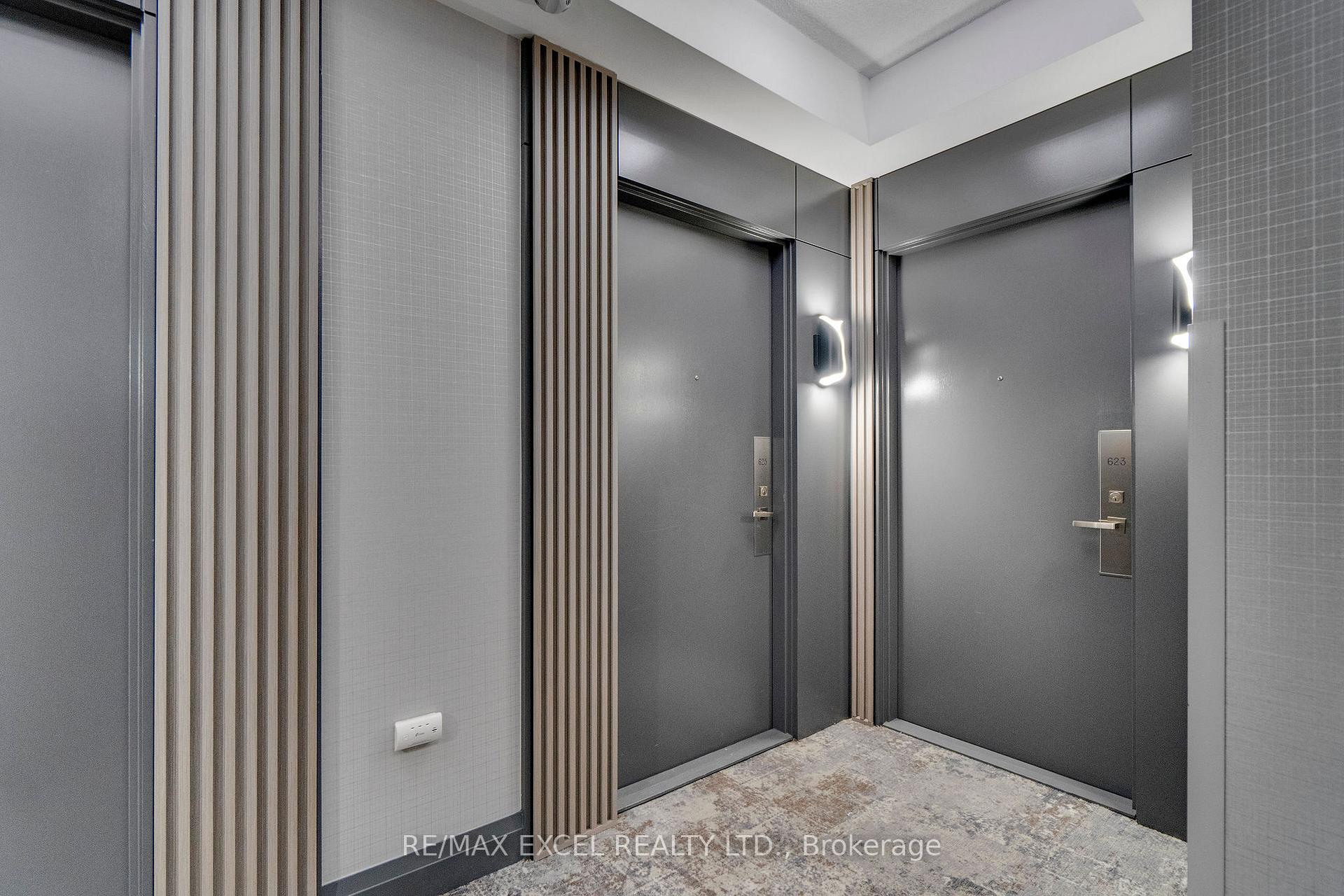 Photo 11 of Unit 625, 7161 Yonge Street, Markham, Thornhill — HOMEH