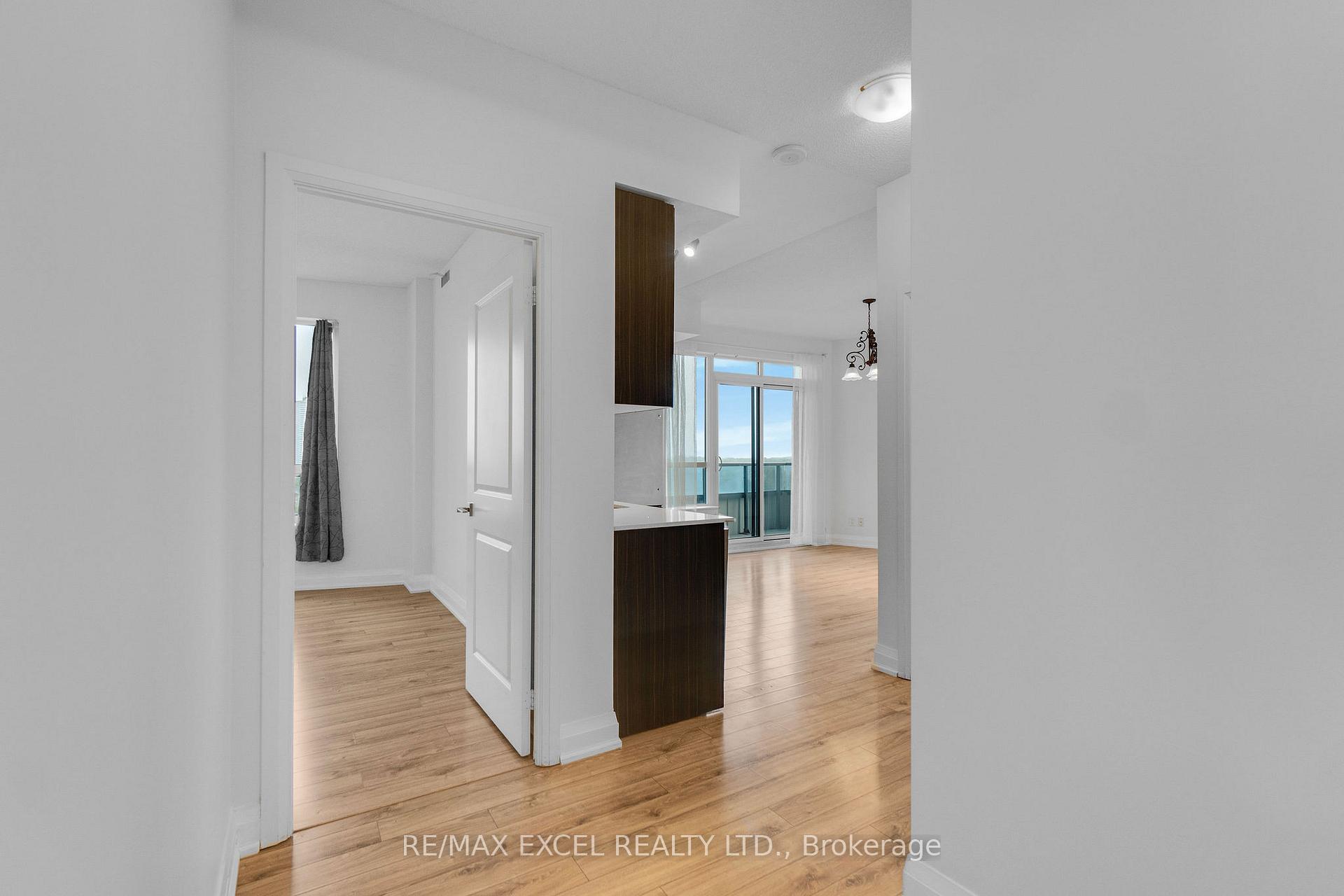 Photo 14 of Unit 625, 7161 Yonge Street, Markham, Thornhill — HOMEH