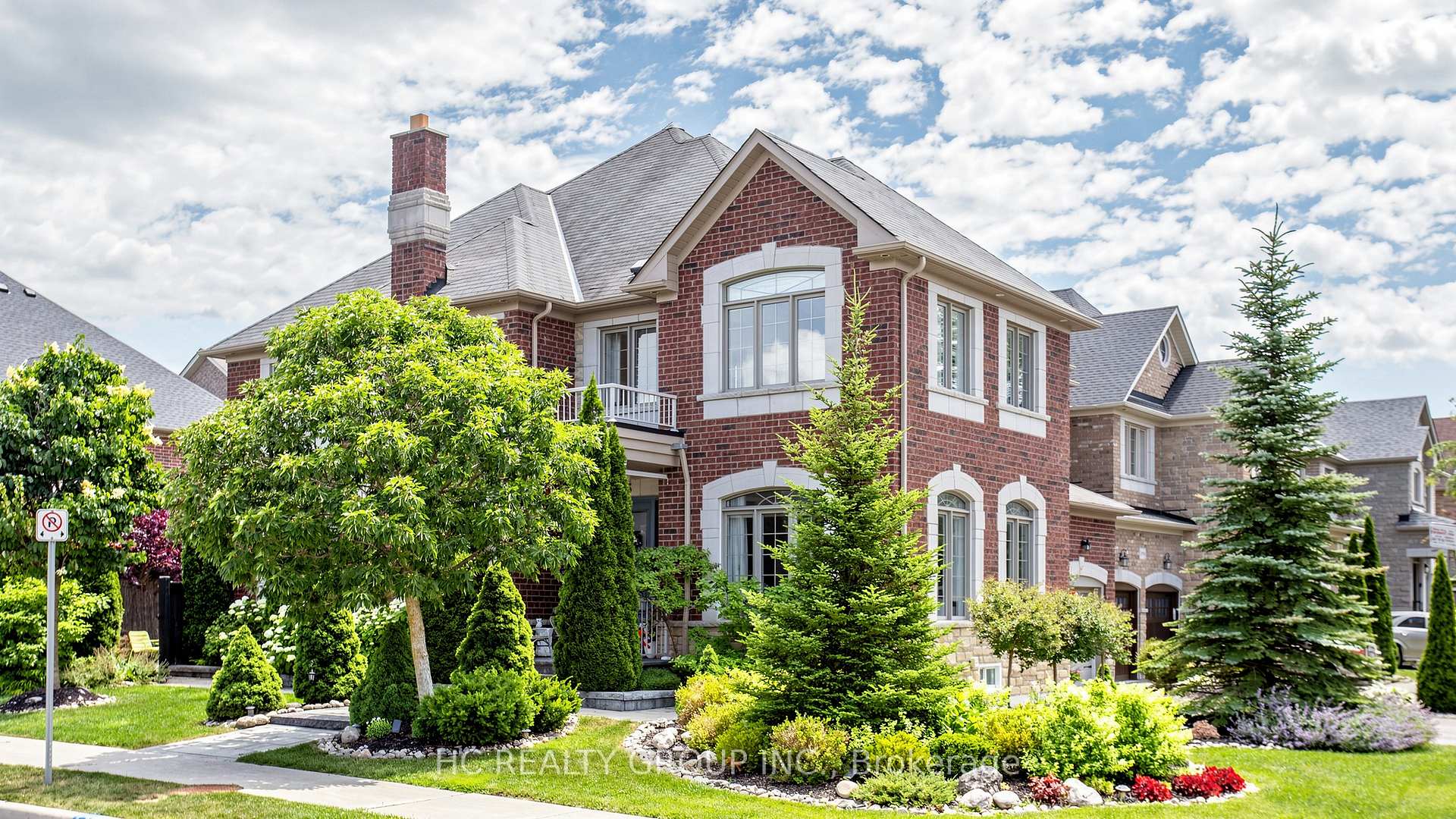 Front of 1116 Veterans Way