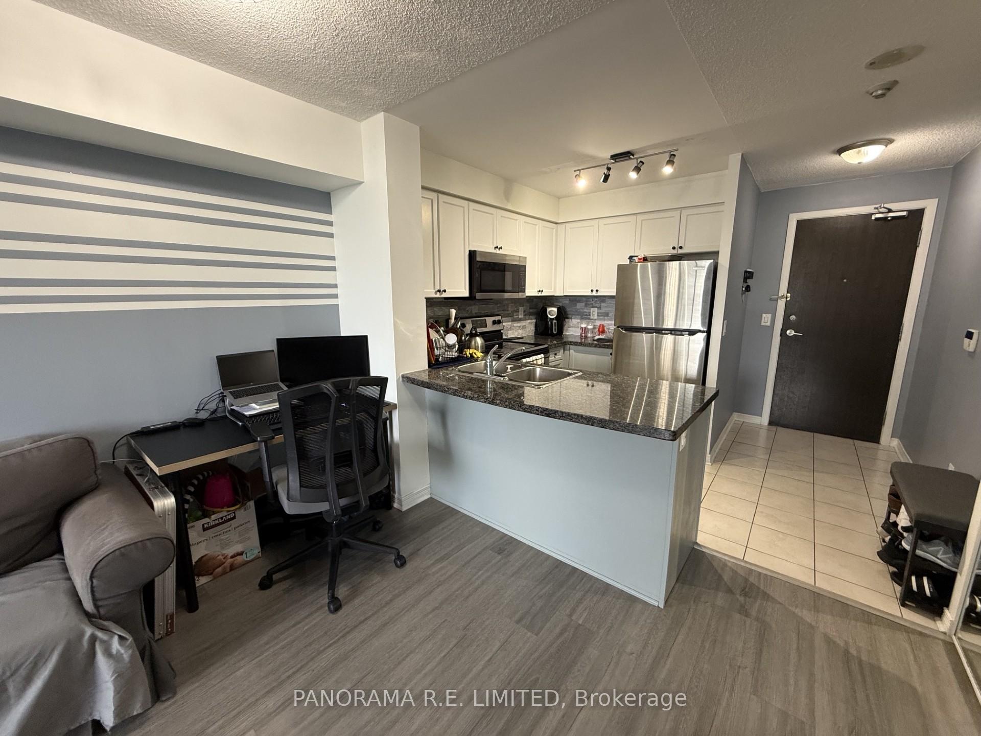Photo 6 of Unit 1701, 3 Michael Power Place, Etobicoke, Islington-City Centre West — HOMEH
