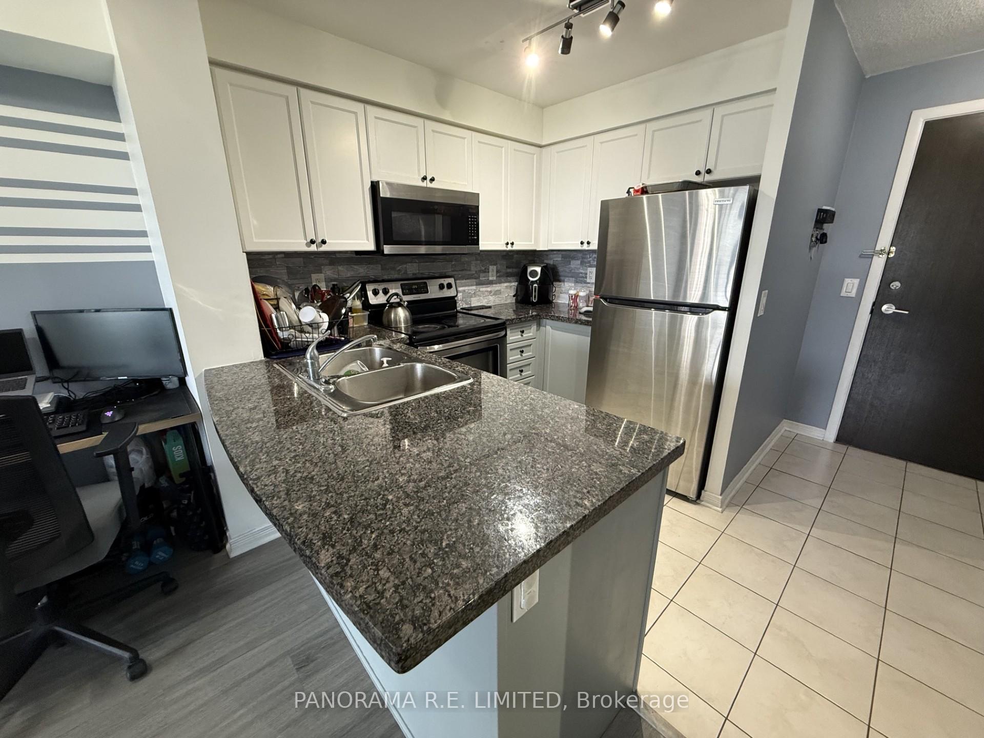 Photo 8 of Unit 1701, 3 Michael Power Place, Etobicoke, Islington-City Centre West — HOMEH