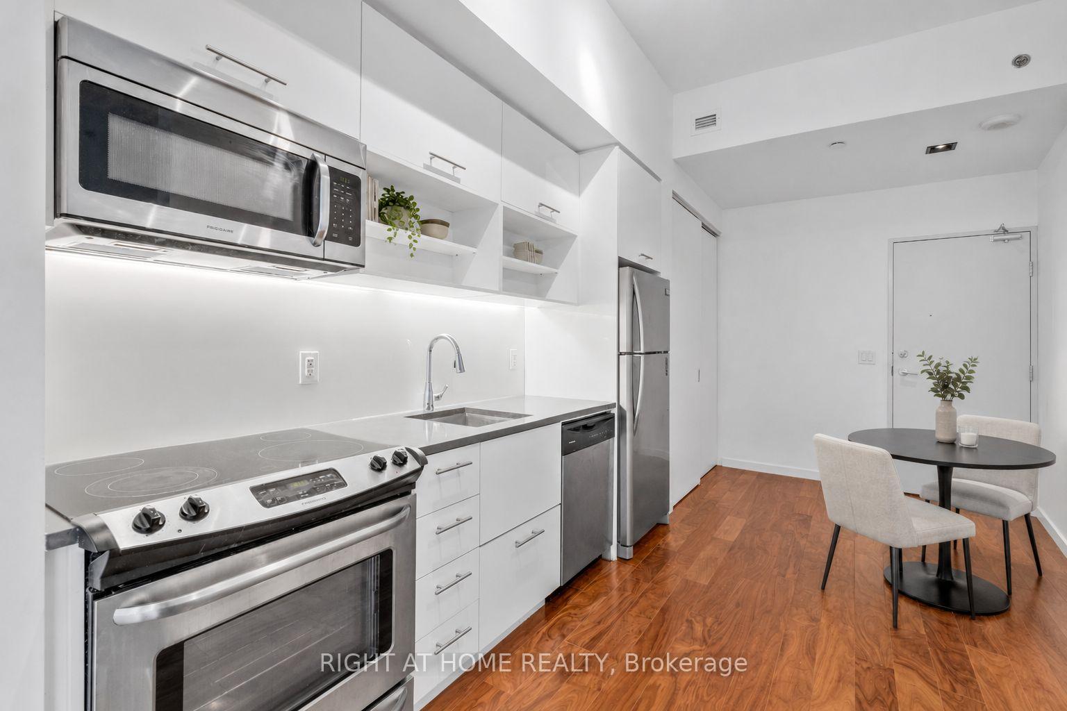 Photo 13 of Unit 306, 32 Trolley Crescent, Toronto, Moss Park — HOMEH